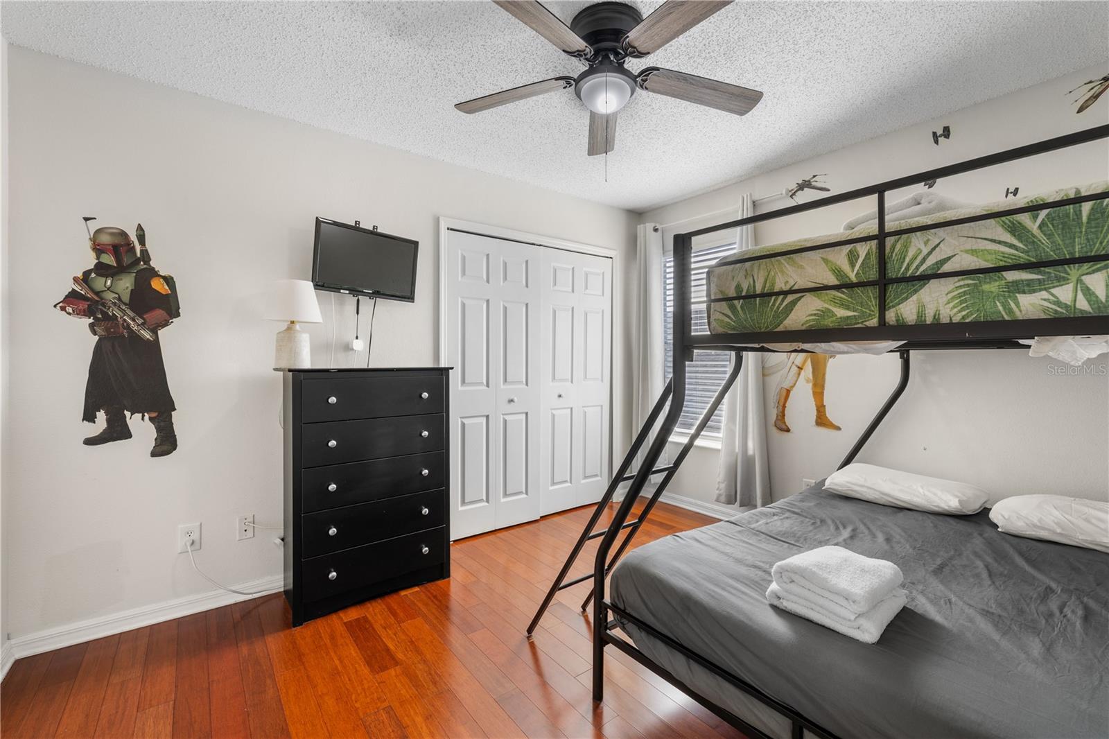 Image 28 of 61 For 16656 Palm Spring Drive