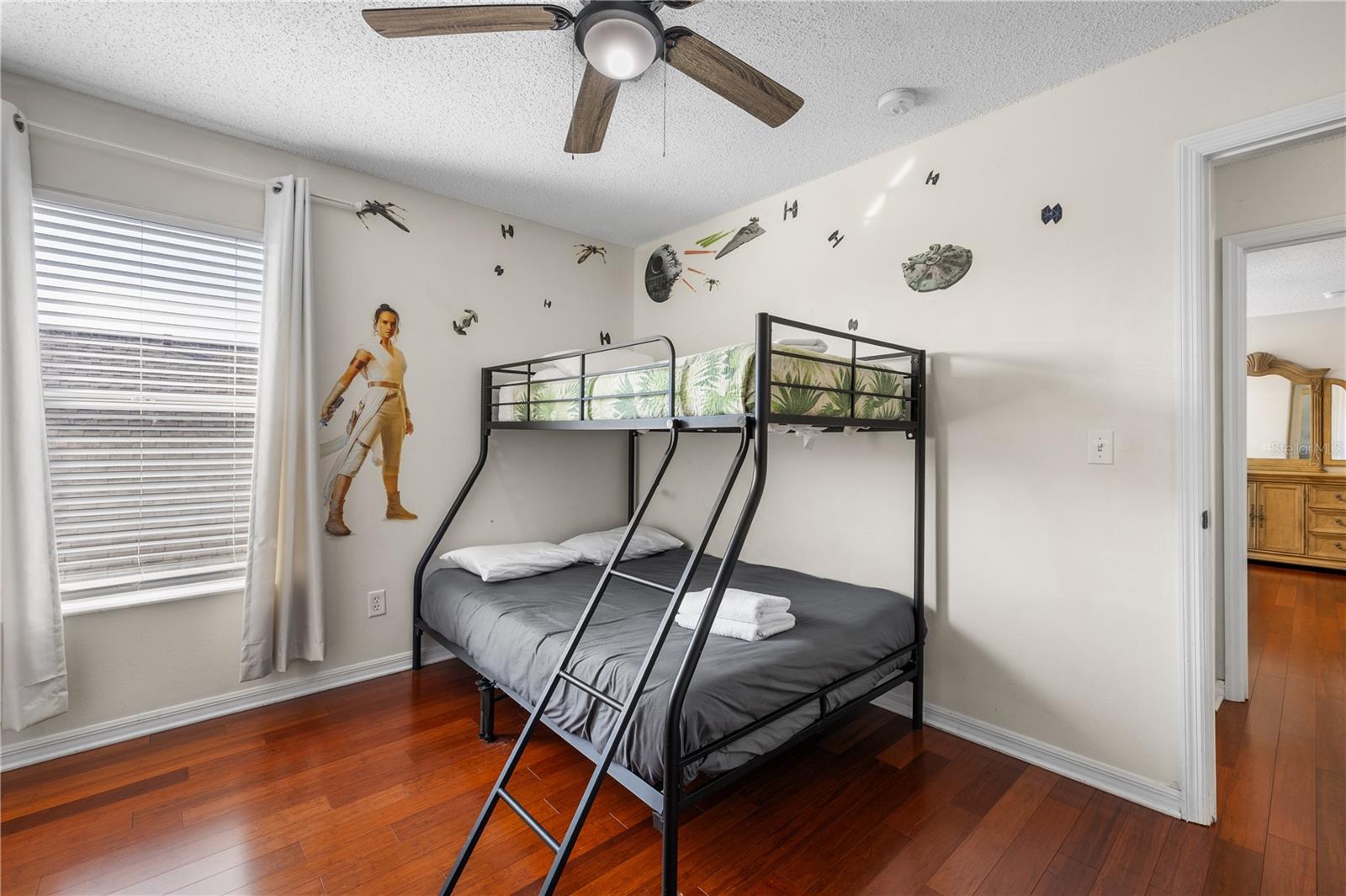 Image 29 of 61 For 16656 Palm Spring Drive