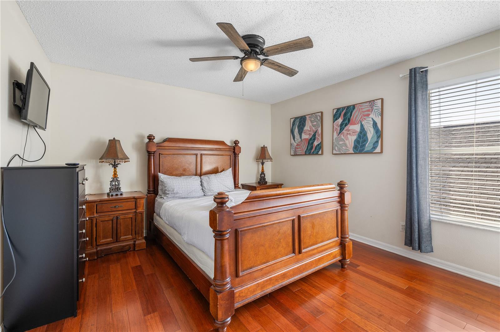 Image 30 of 61 For 16656 Palm Spring Drive