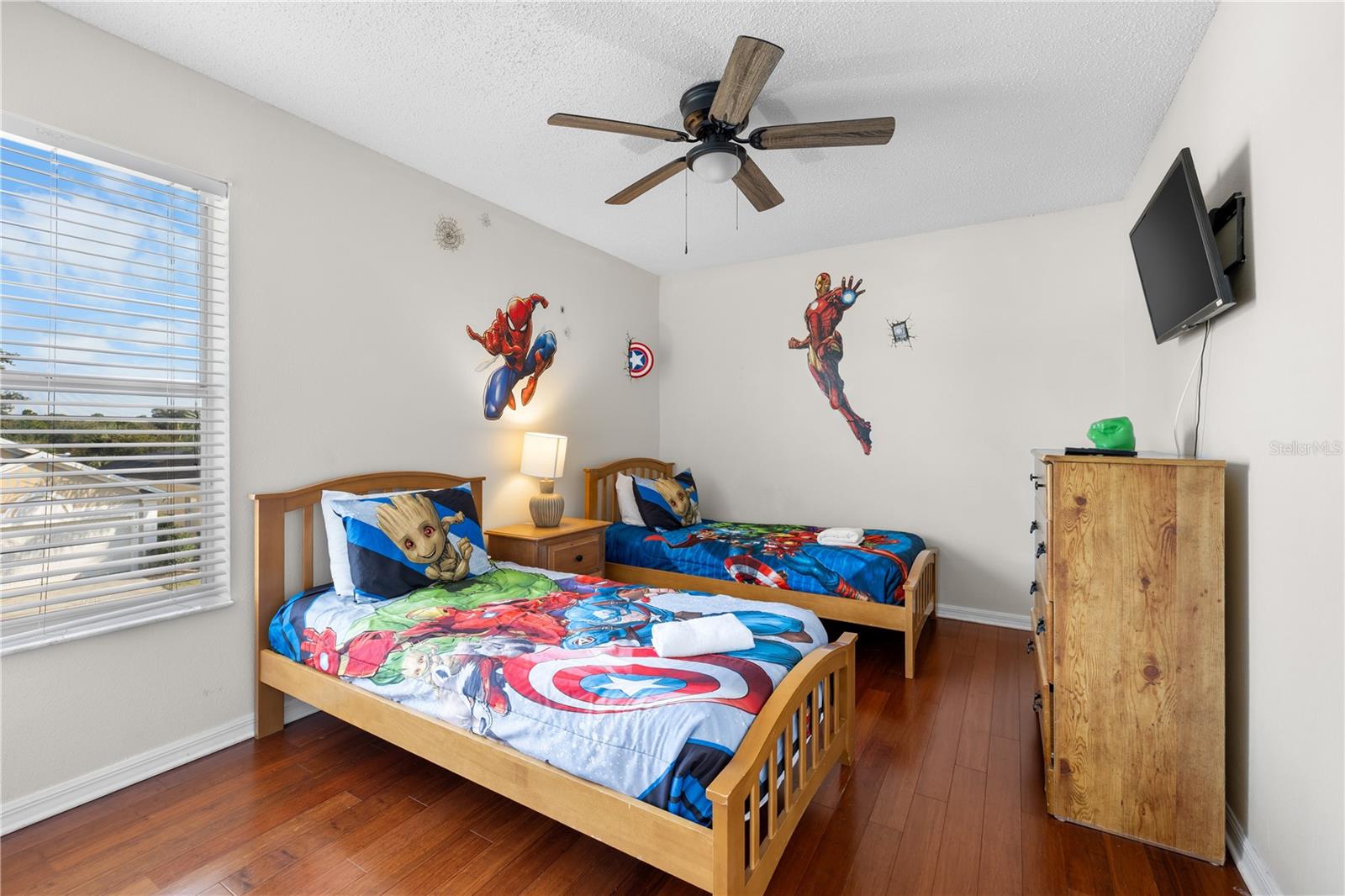 Image 32 of 61 For 16656 Palm Spring Drive