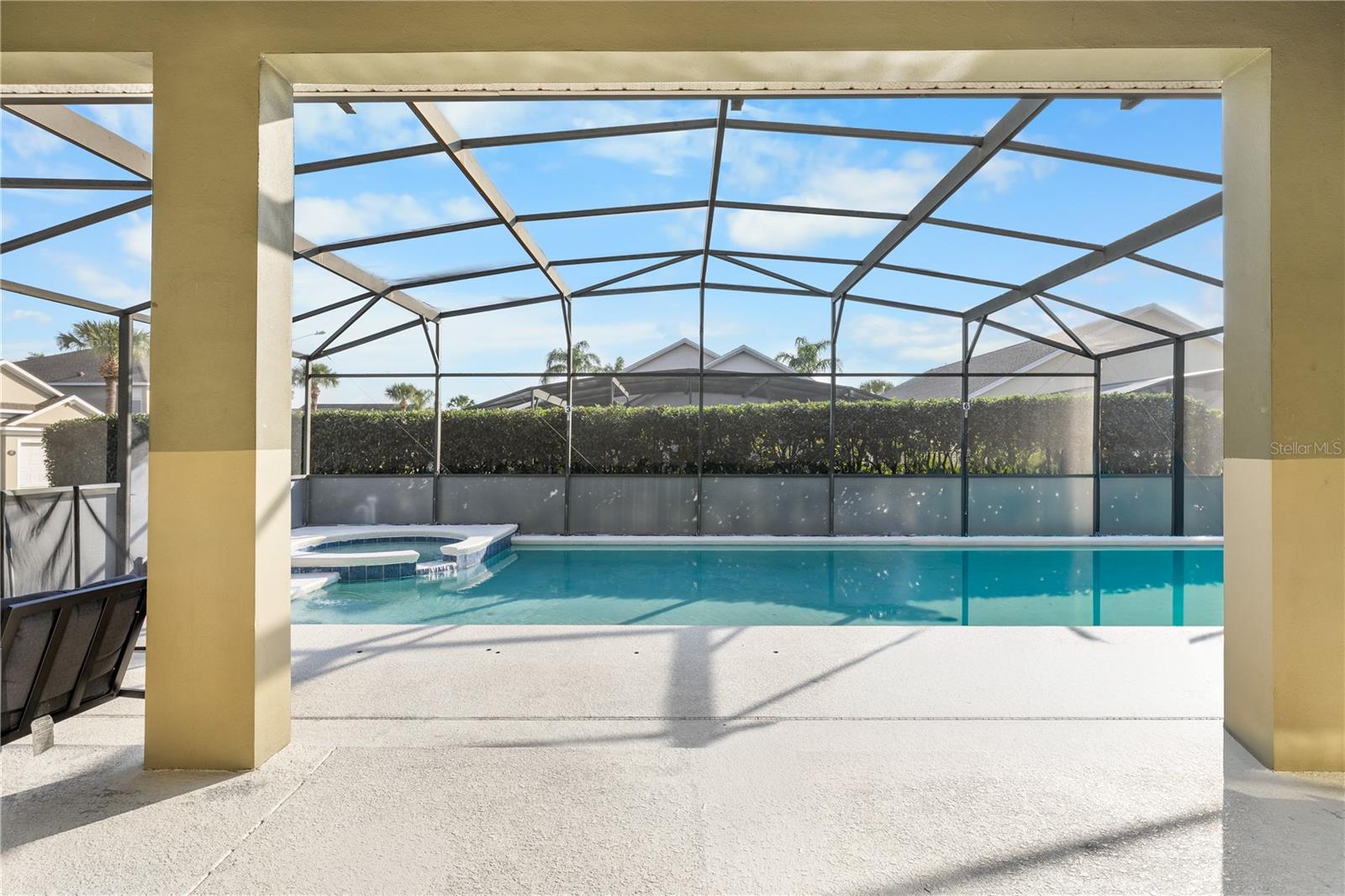 Image 38 of 61 For 16656 Palm Spring Drive