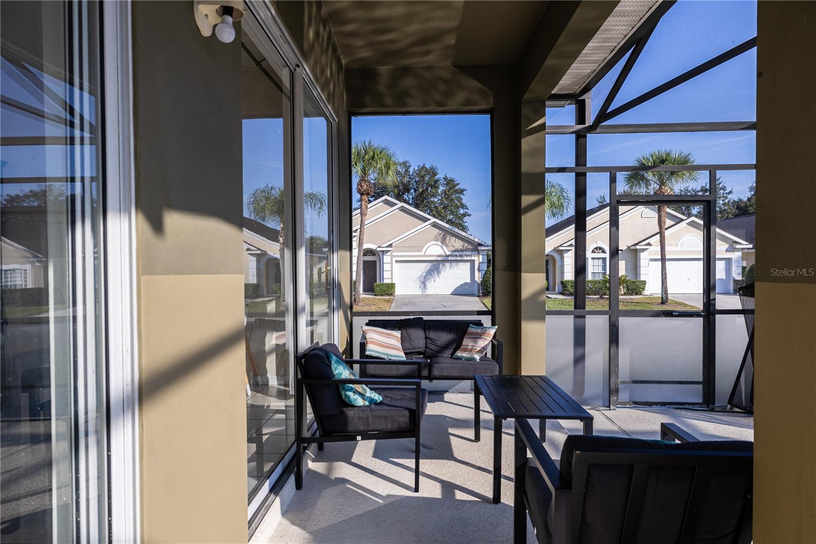 Image 42 of 61 For 16656 Palm Spring Drive