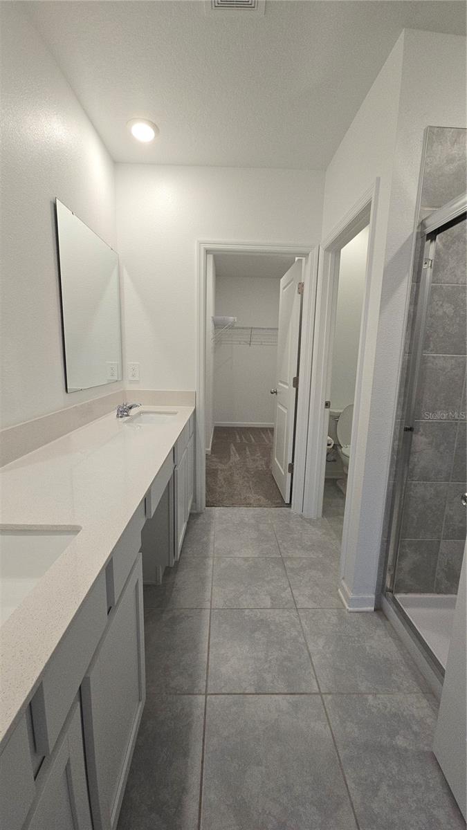 Image 14 of 43 For 4253 Twisted Twig Bend