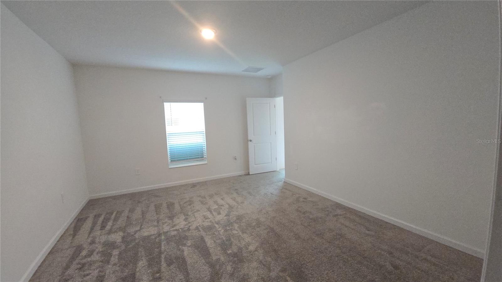 Image 18 of 43 For 4253 Twisted Twig Bend