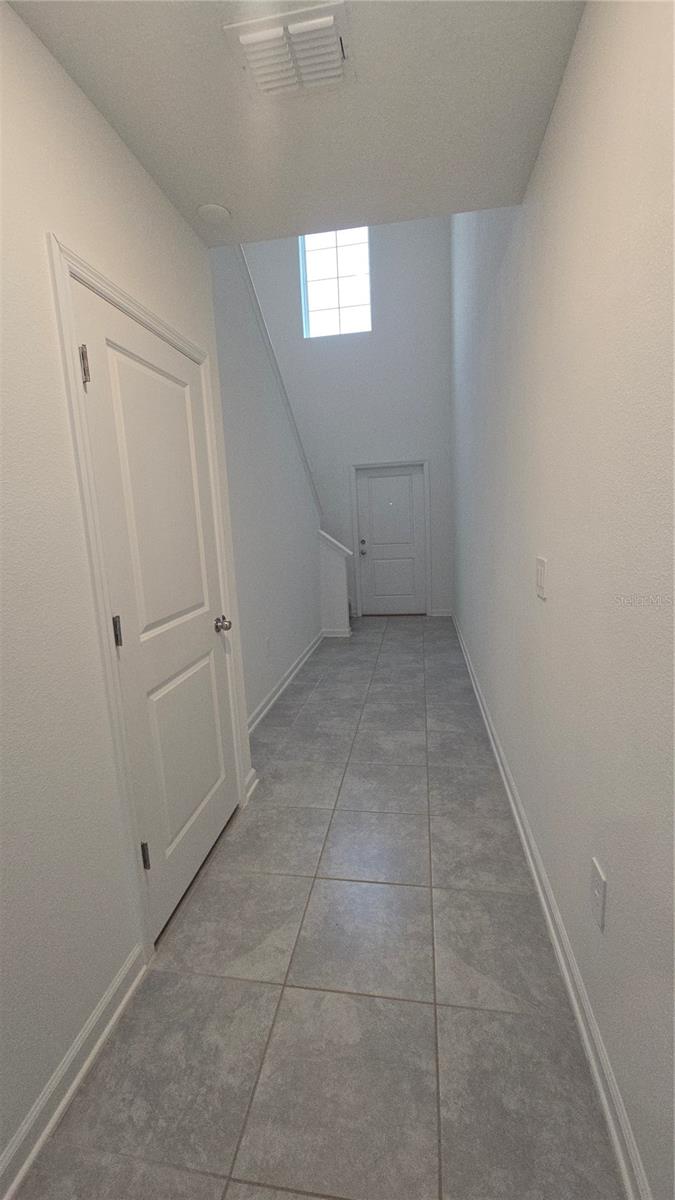 Image 3 of 43 For 4253 Twisted Twig Bend