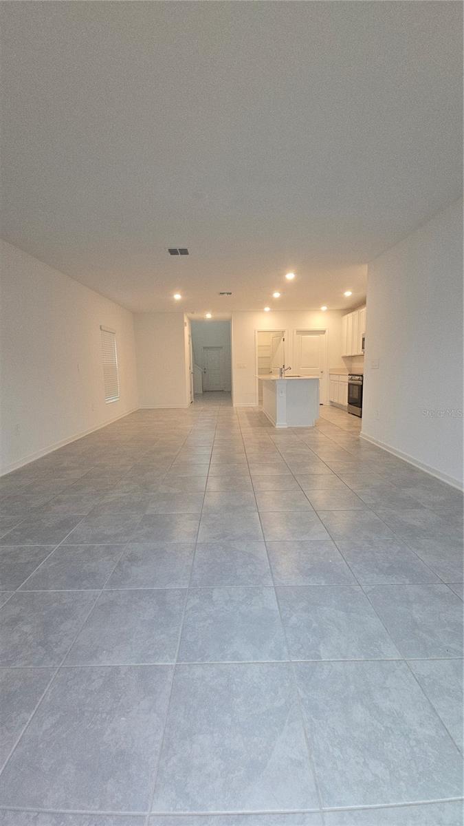 Image 7 of 43 For 4253 Twisted Twig Bend