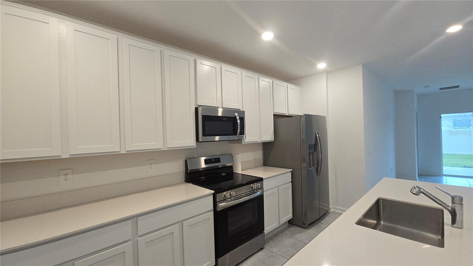 Image 9 of 43 For 4253 Twisted Twig Bend