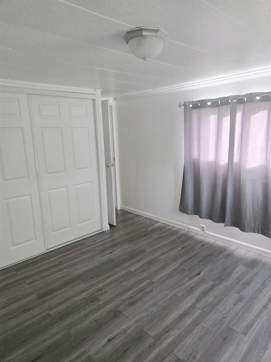 Image 11 of 13 For 25309 Bartholomew Street