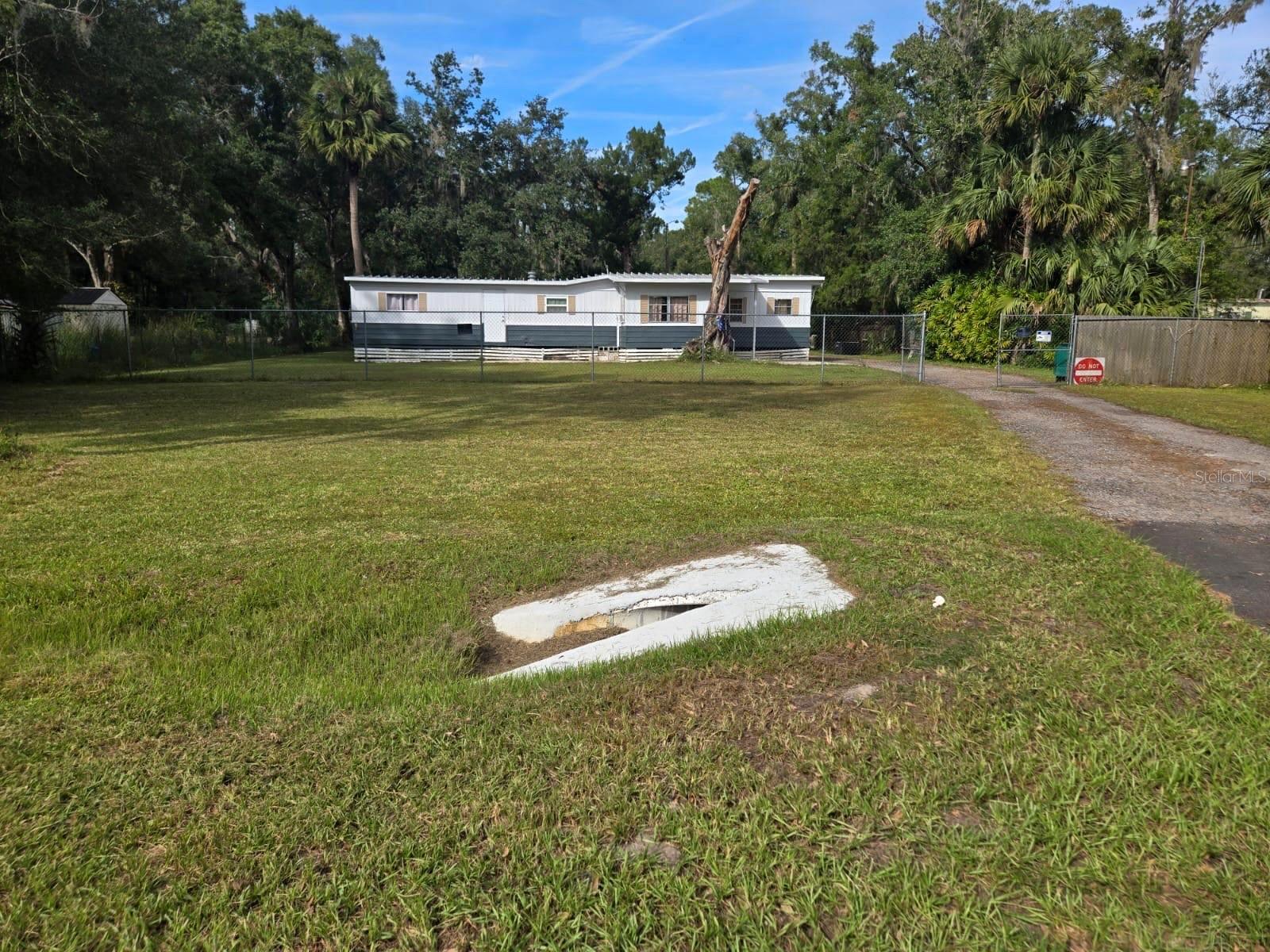 Image 3 of 13 For 25309 Bartholomew Street