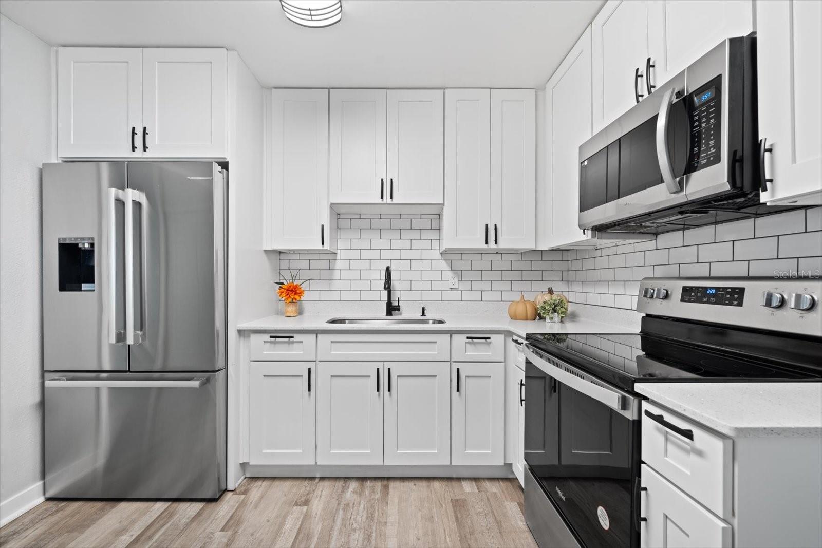 Image 10 of 23 For 305 Bougainvillea Avenue