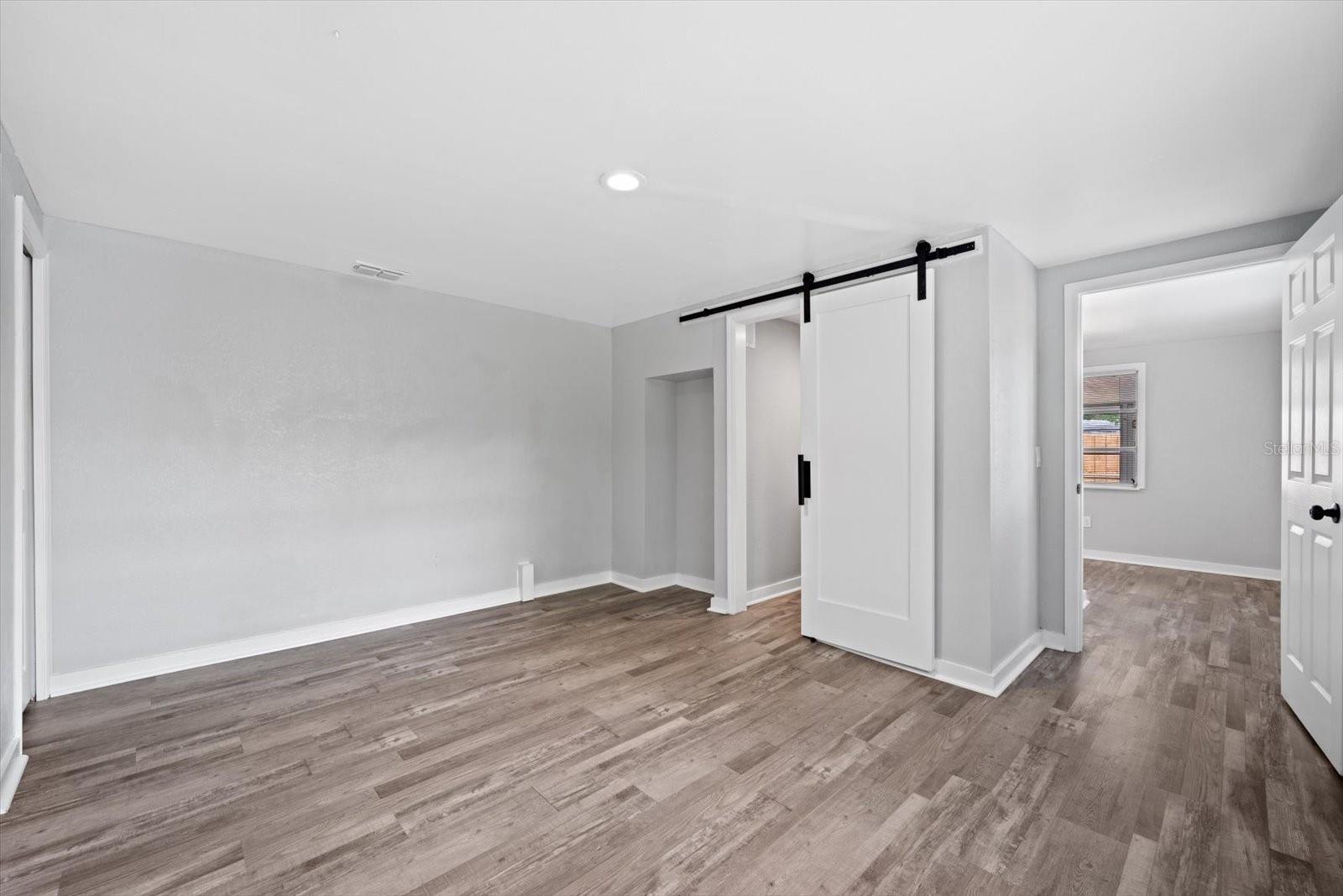 Image 12 of 23 For 305 Bougainvillea Avenue