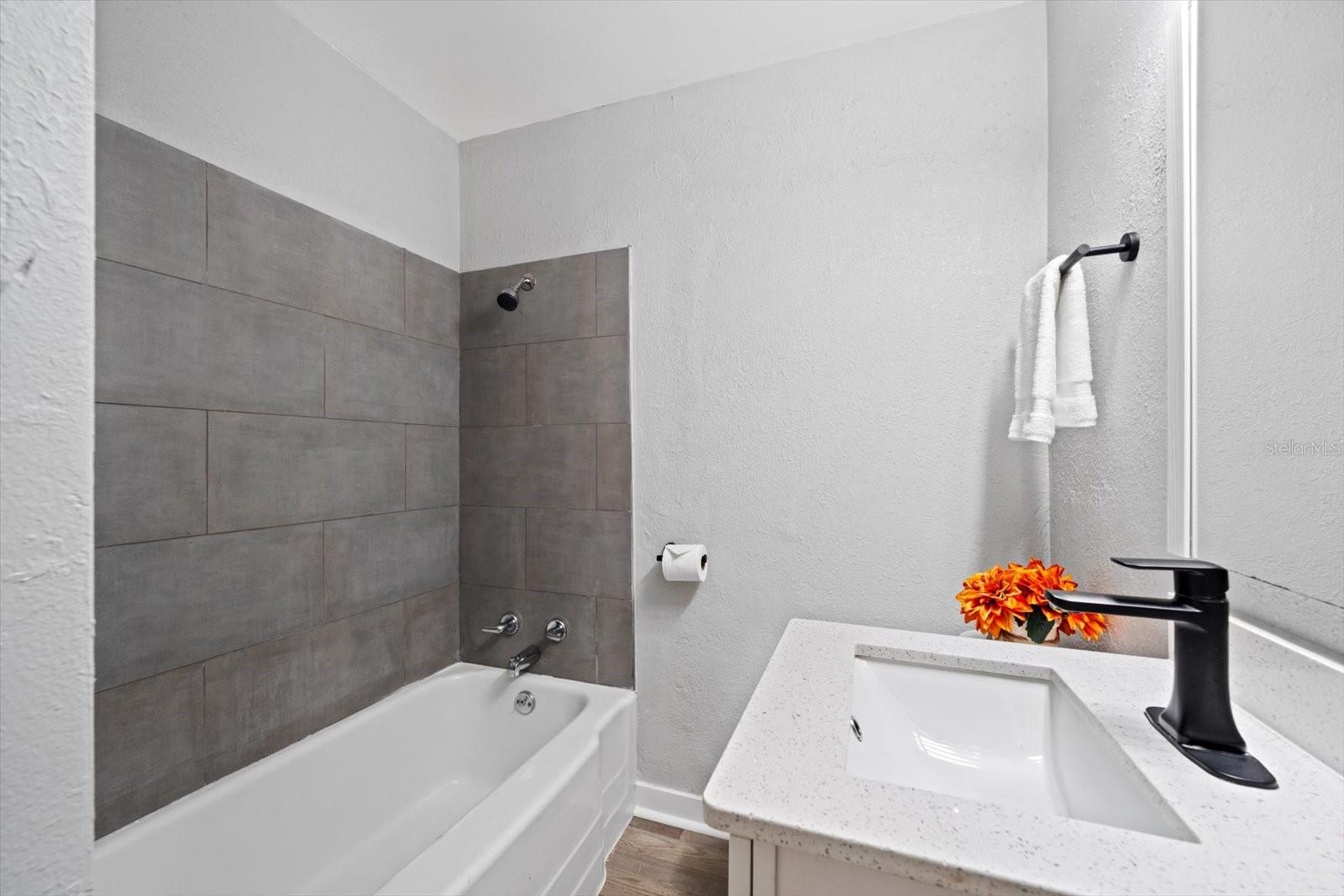 Image 20 of 23 For 305 Bougainvillea Avenue