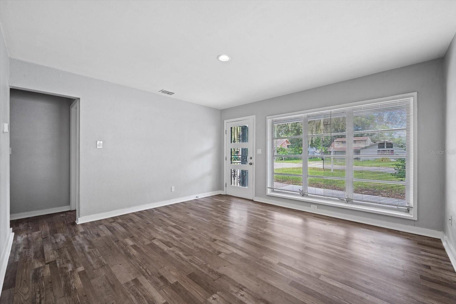 Image 6 of 23 For 305 Bougainvillea Avenue