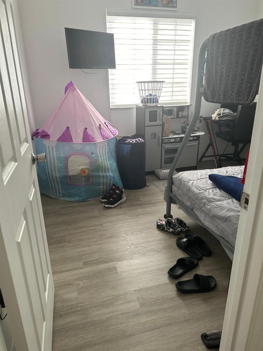 Image 6 of 13 For 22102 Indian Creek Drive 1