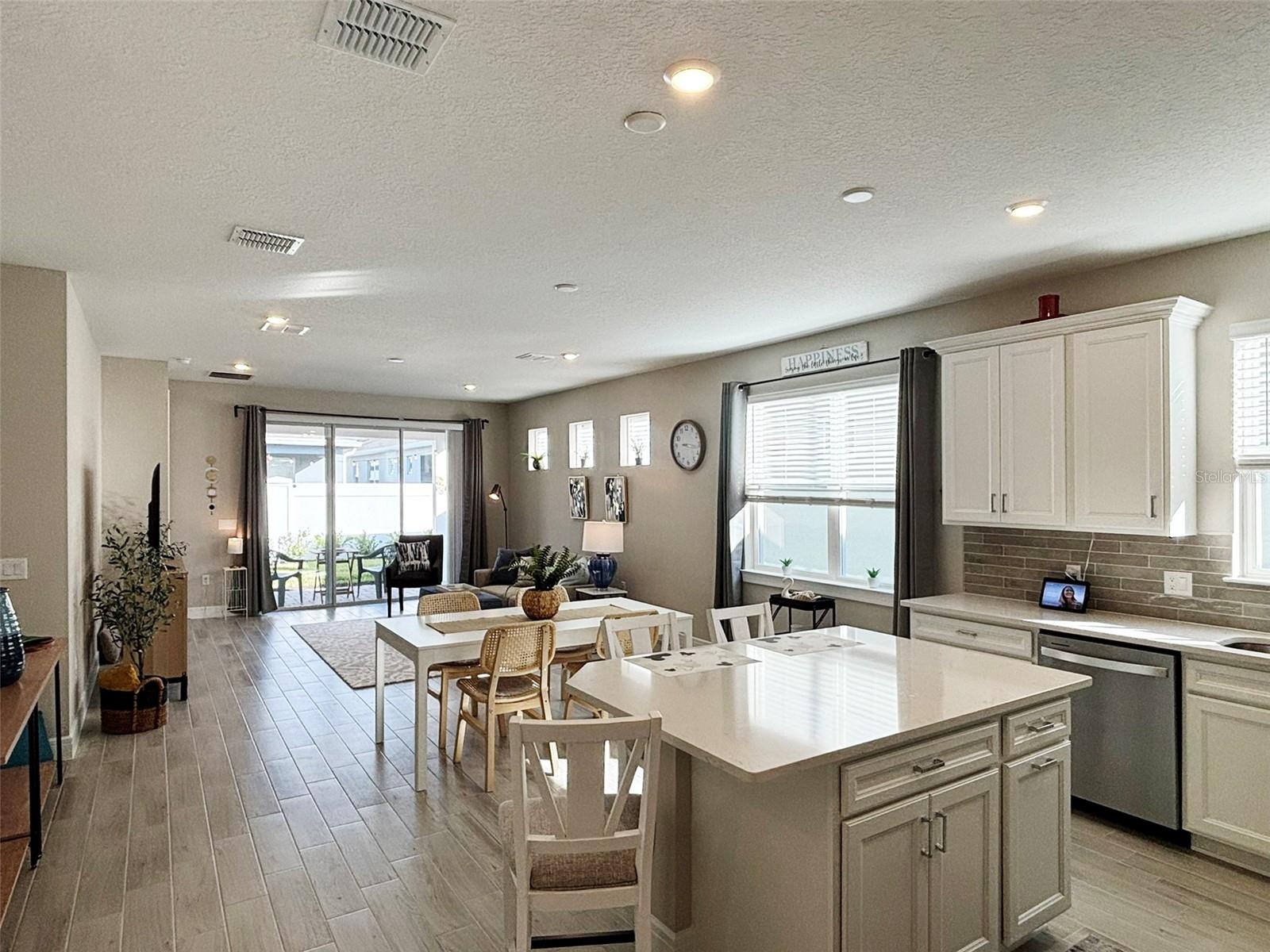 Image 10 of 40 For 13545 Pearl Beach Street