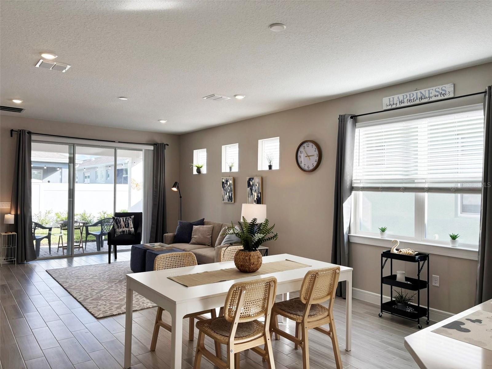 Image 13 of 40 For 13545 Pearl Beach Street