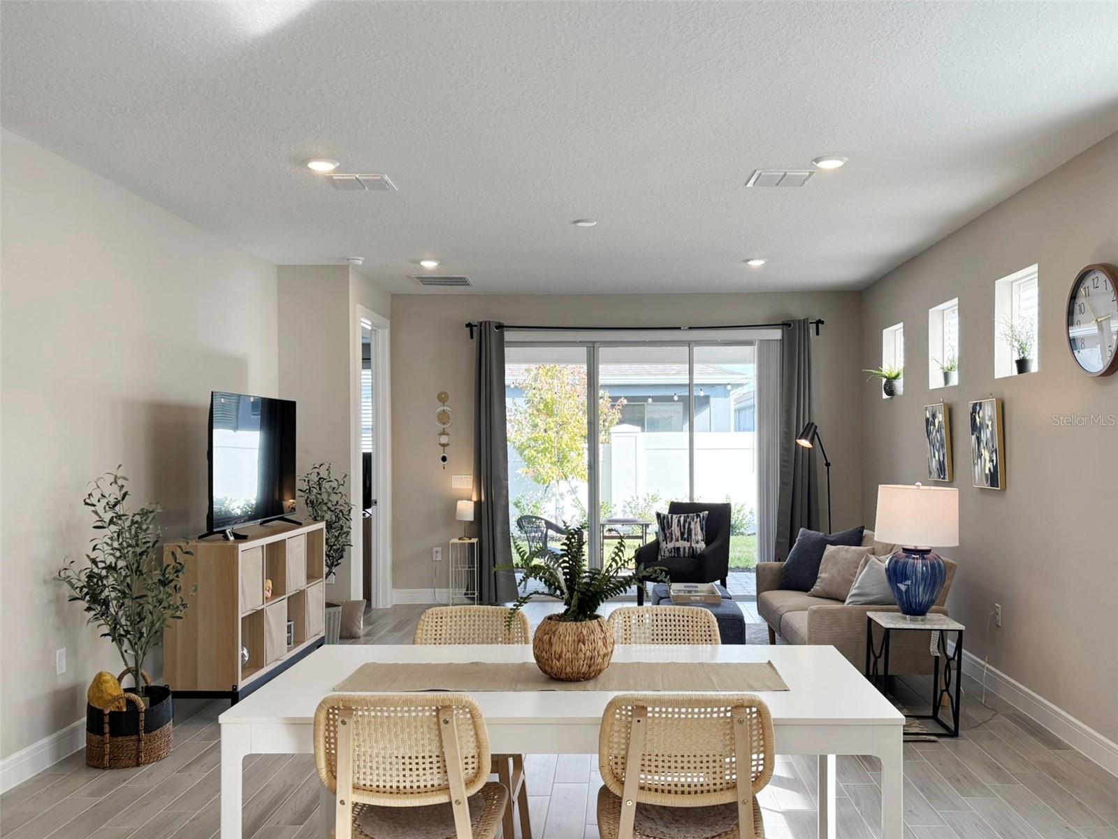 Image 14 of 40 For 13545 Pearl Beach Street