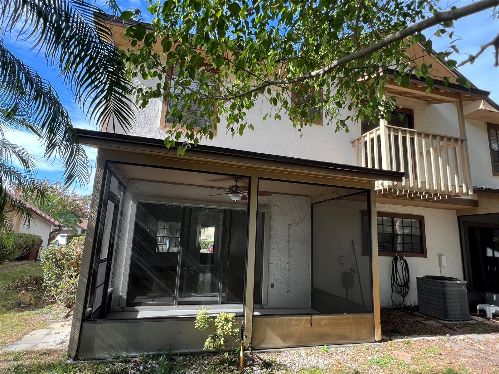 Image 11 of 72 For 2027 Balboa Way