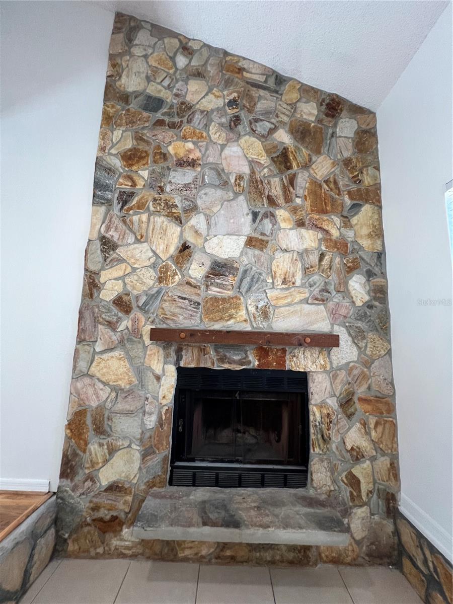 Image 20 of 72 For 2027 Balboa Way