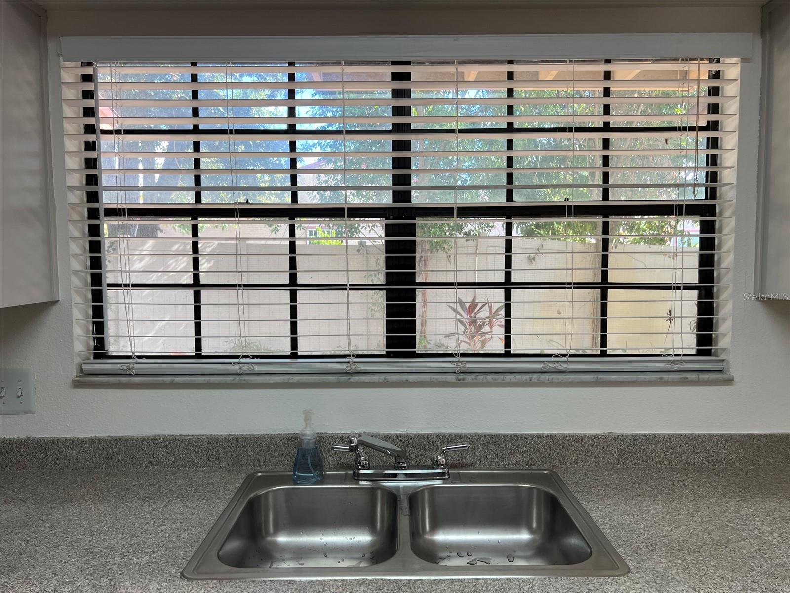 Image 32 of 72 For 2027 Balboa Way