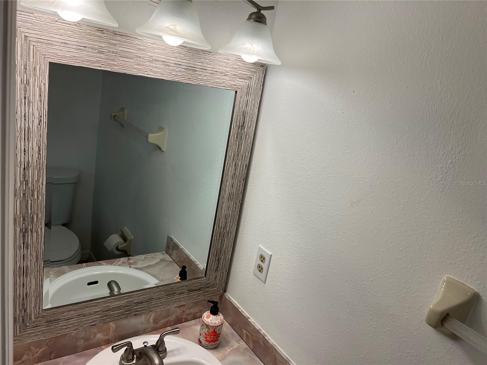 Image 36 of 72 For 2027 Balboa Way