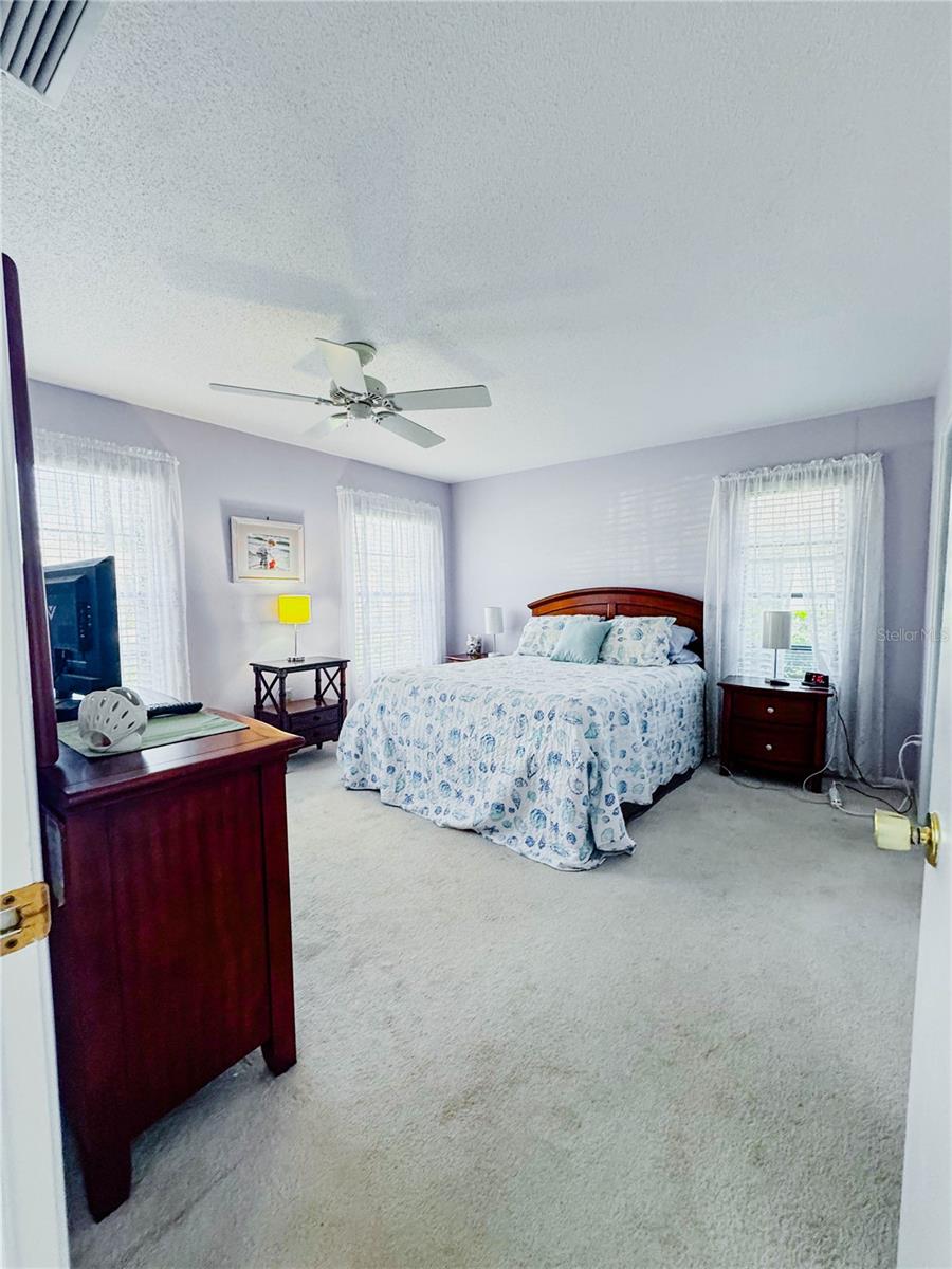 Image 16 of 27 For 737 Vivienda West Boulevard 26