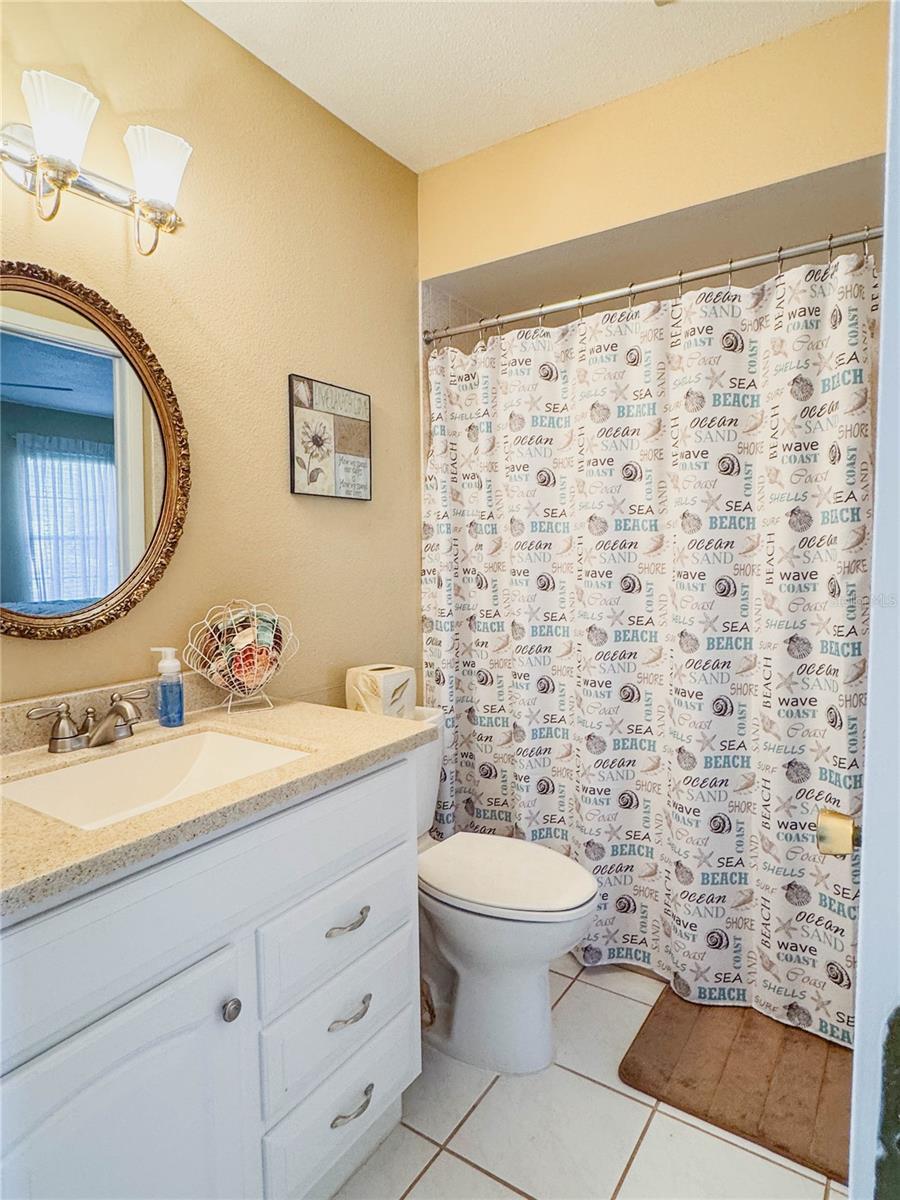 Image 19 of 27 For 737 Vivienda West Boulevard 26