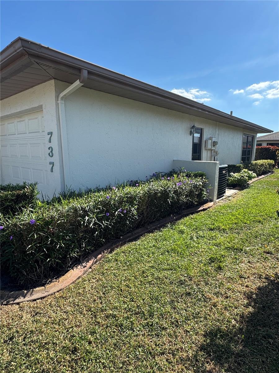 Image 23 of 27 For 737 Vivienda West Boulevard 26