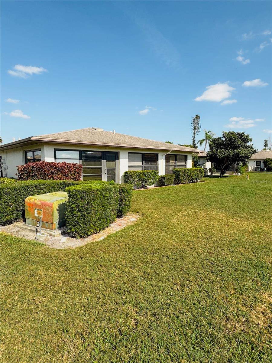 Image 26 of 27 For 737 Vivienda West Boulevard 26