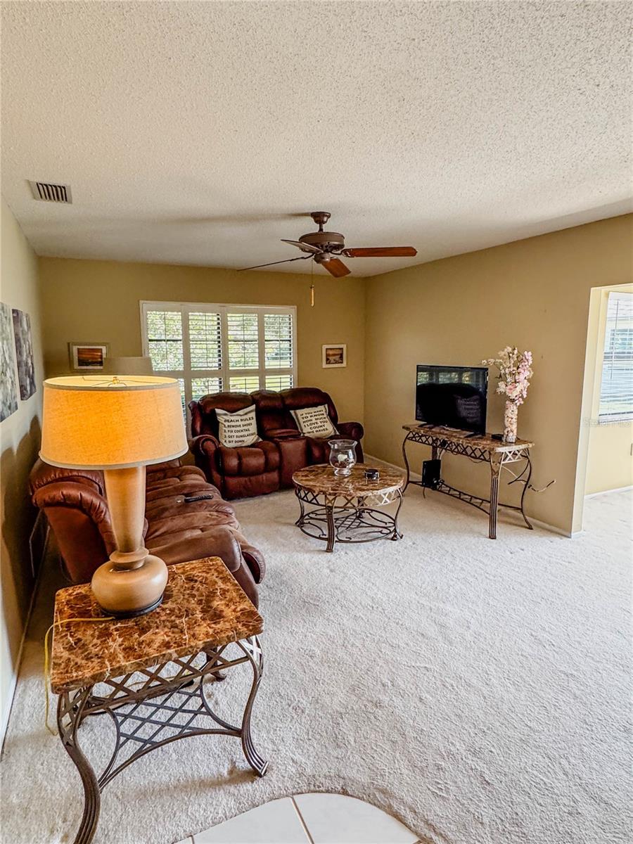 Image 6 of 27 For 737 Vivienda West Boulevard 26