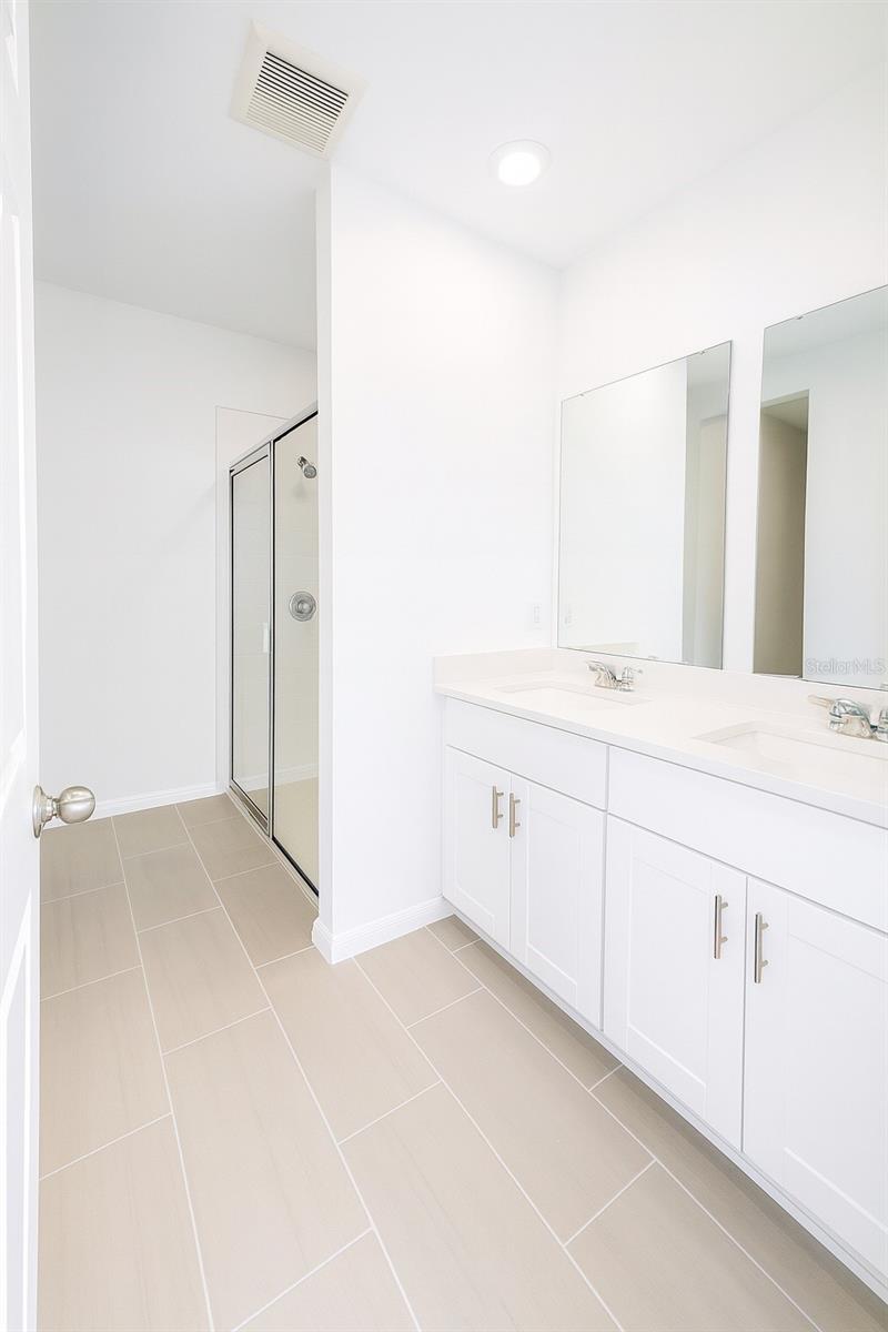 Image 6 of 8 For 3552 Broadwing Boulevard