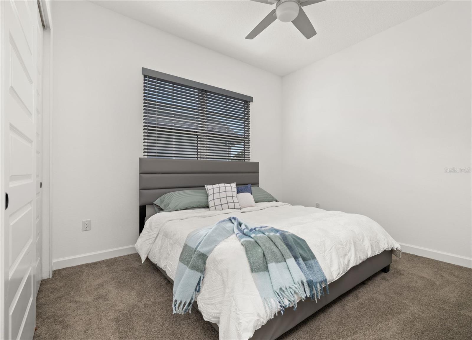 Image 18 of 48 For 2592 Heritage Green Avenue