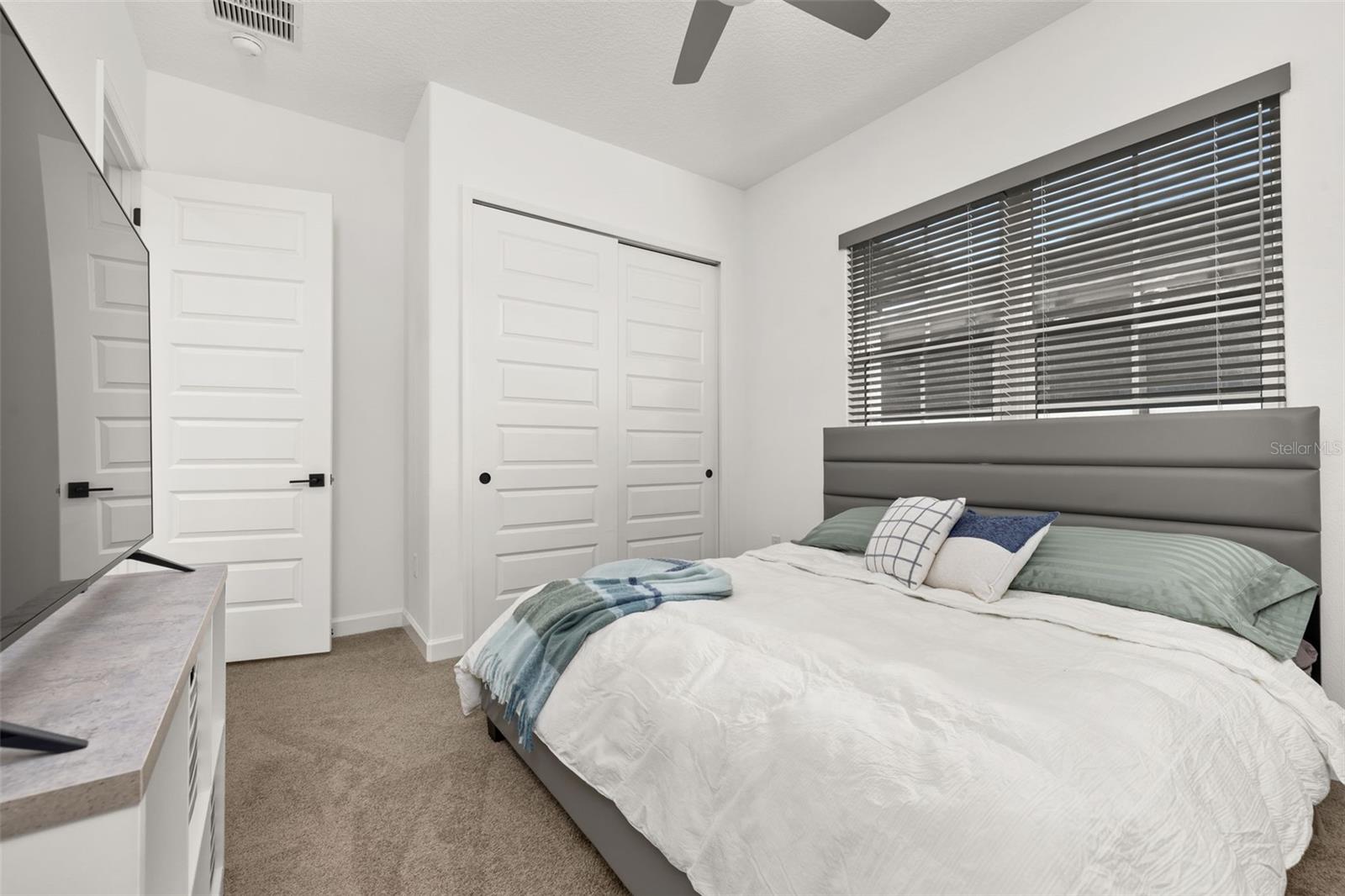 Image 19 of 48 For 2592 Heritage Green Avenue