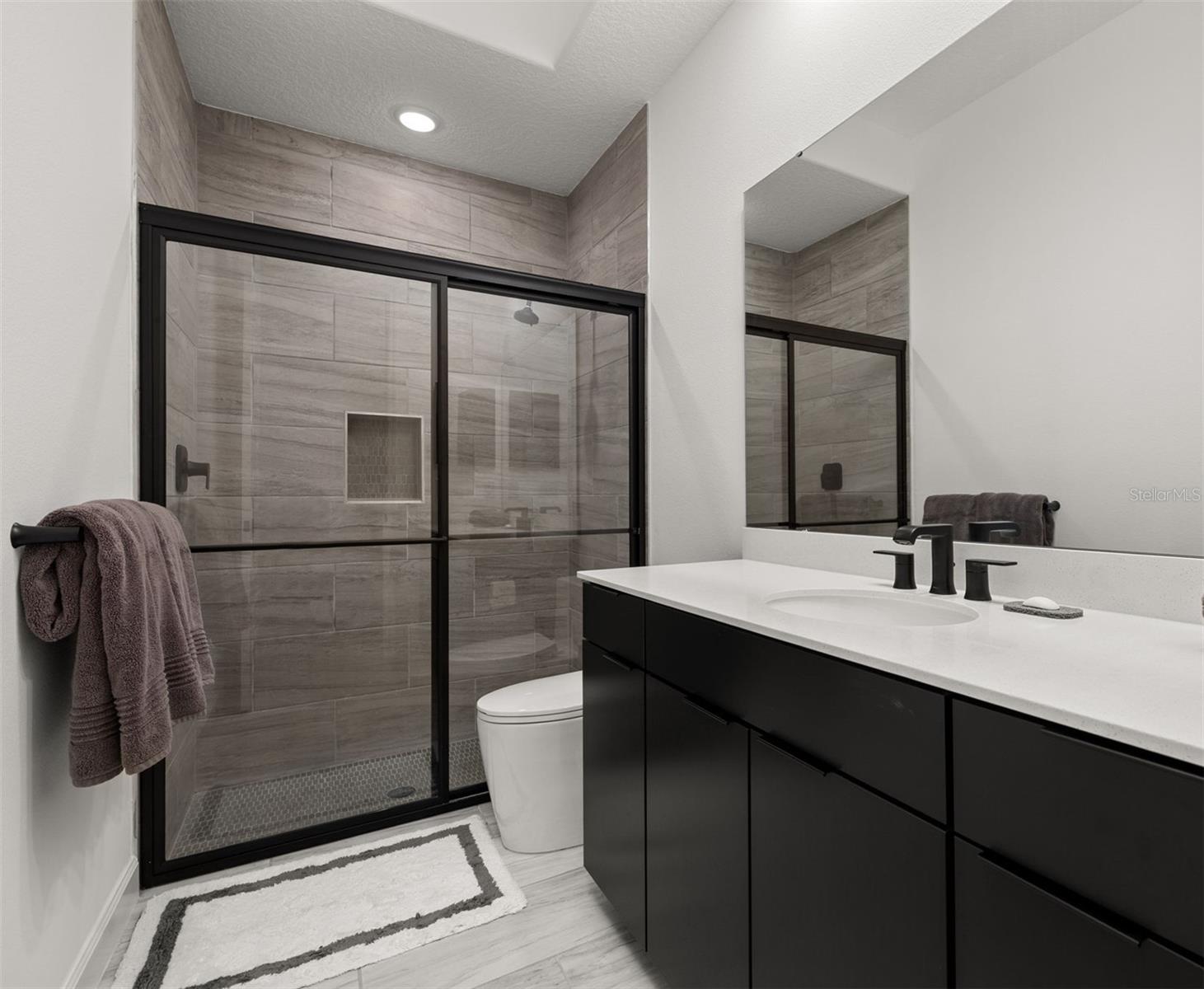 Image 20 of 48 For 2592 Heritage Green Avenue