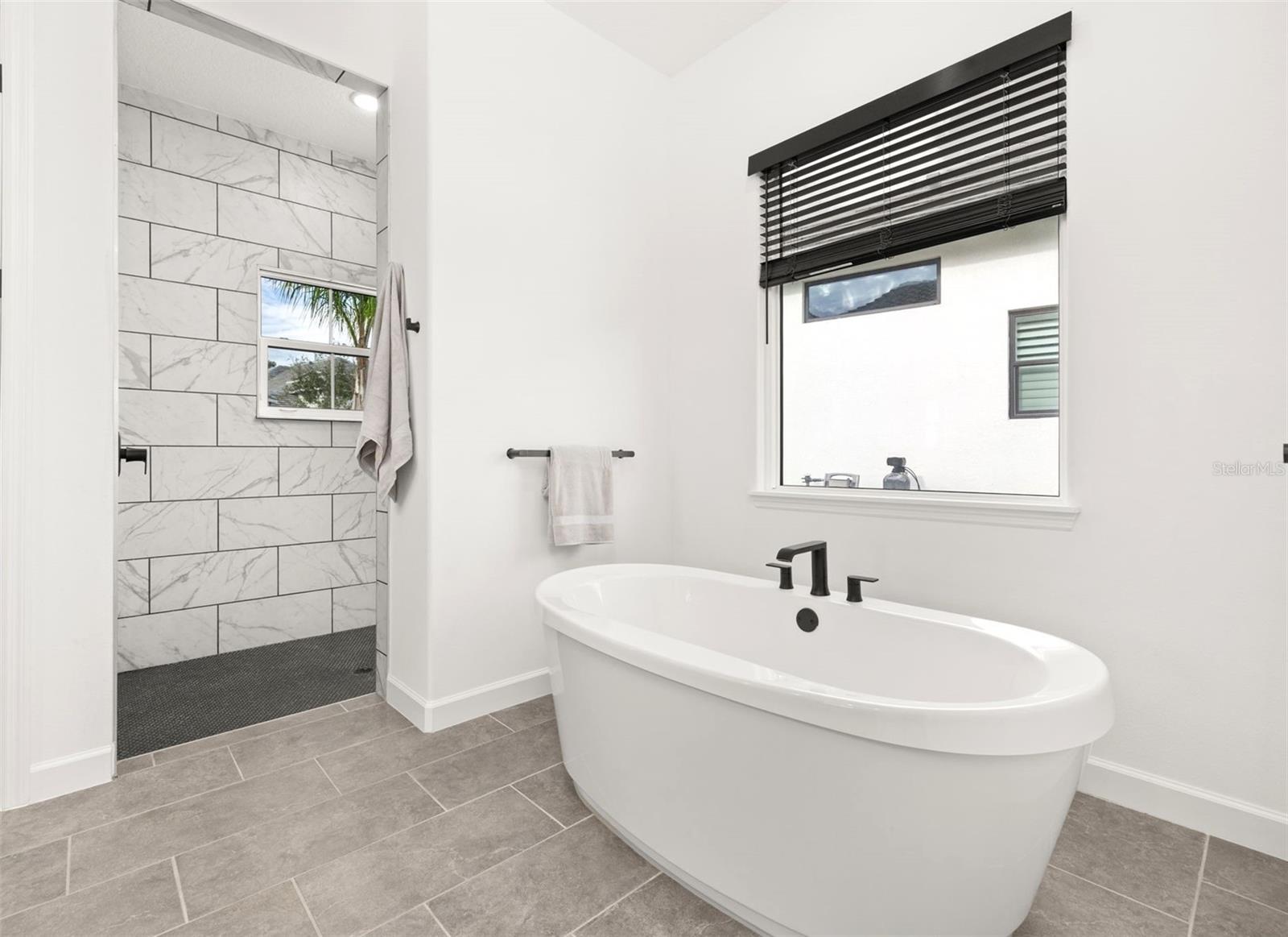 Image 30 of 48 For 2592 Heritage Green Avenue