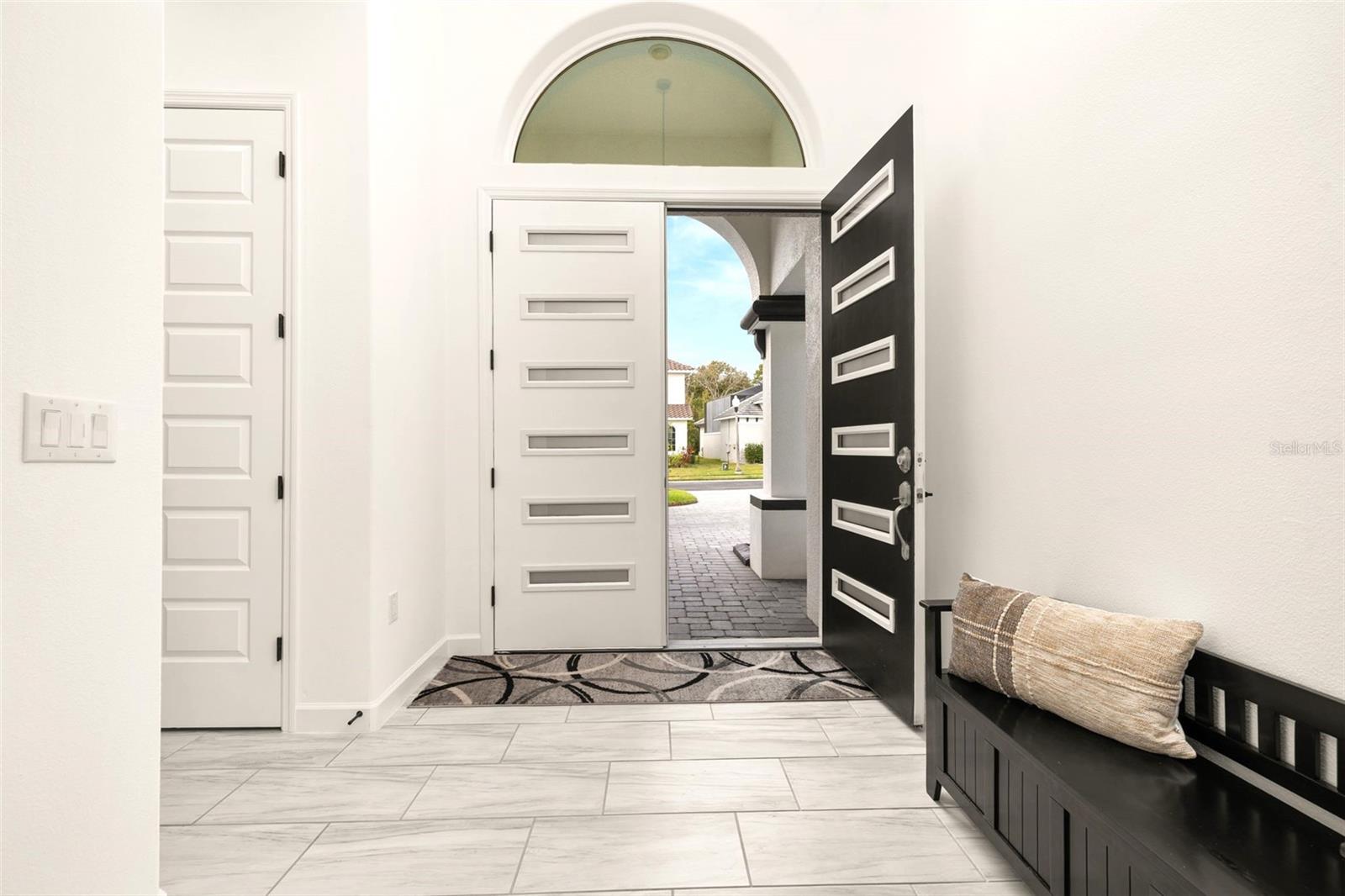 Image 4 of 48 For 2592 Heritage Green Avenue