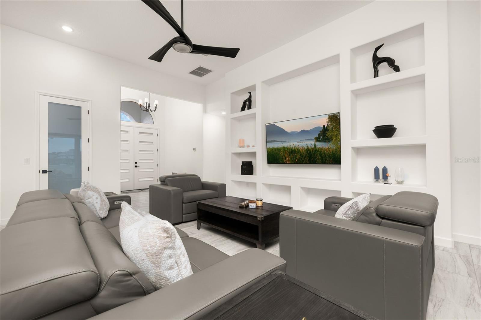 Image 8 of 48 For 2592 Heritage Green Avenue