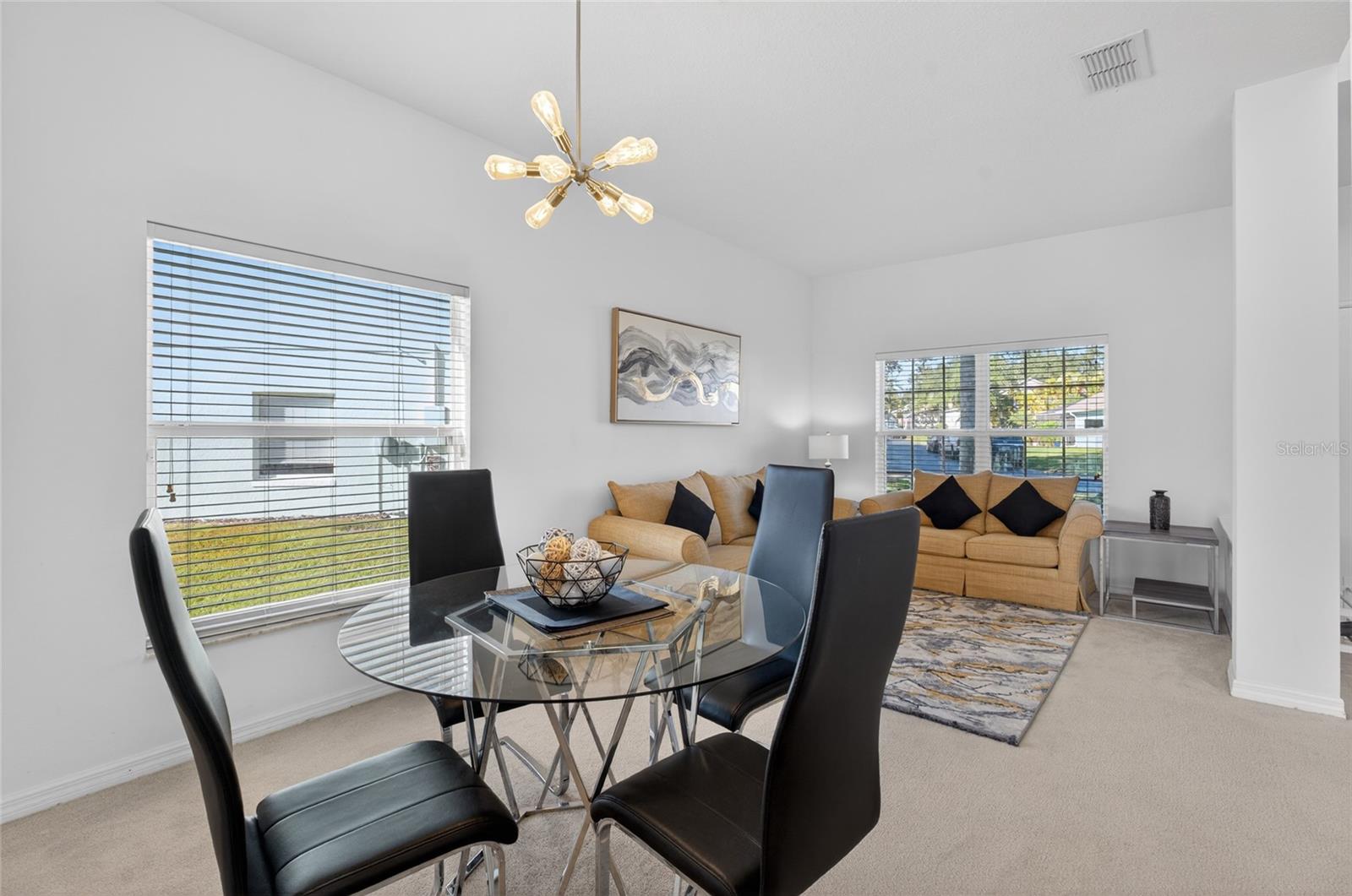 Image 16 of 50 For 169 Moorgate Drive