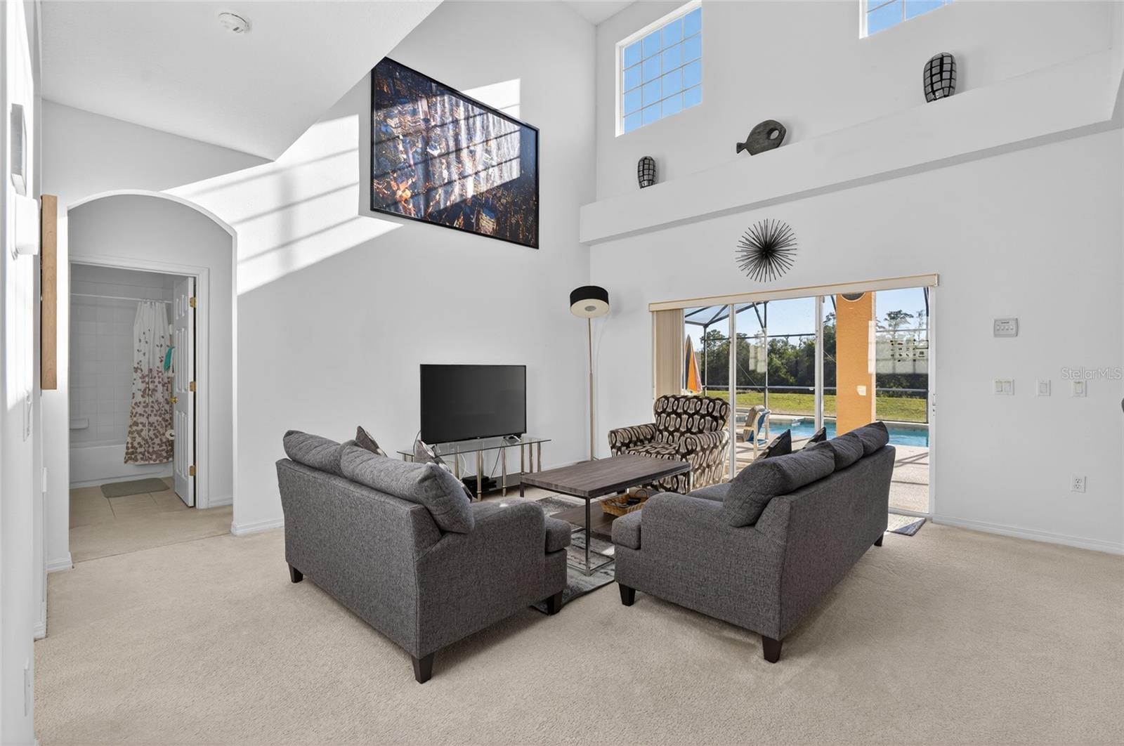 Image 17 of 50 For 169 Moorgate Drive