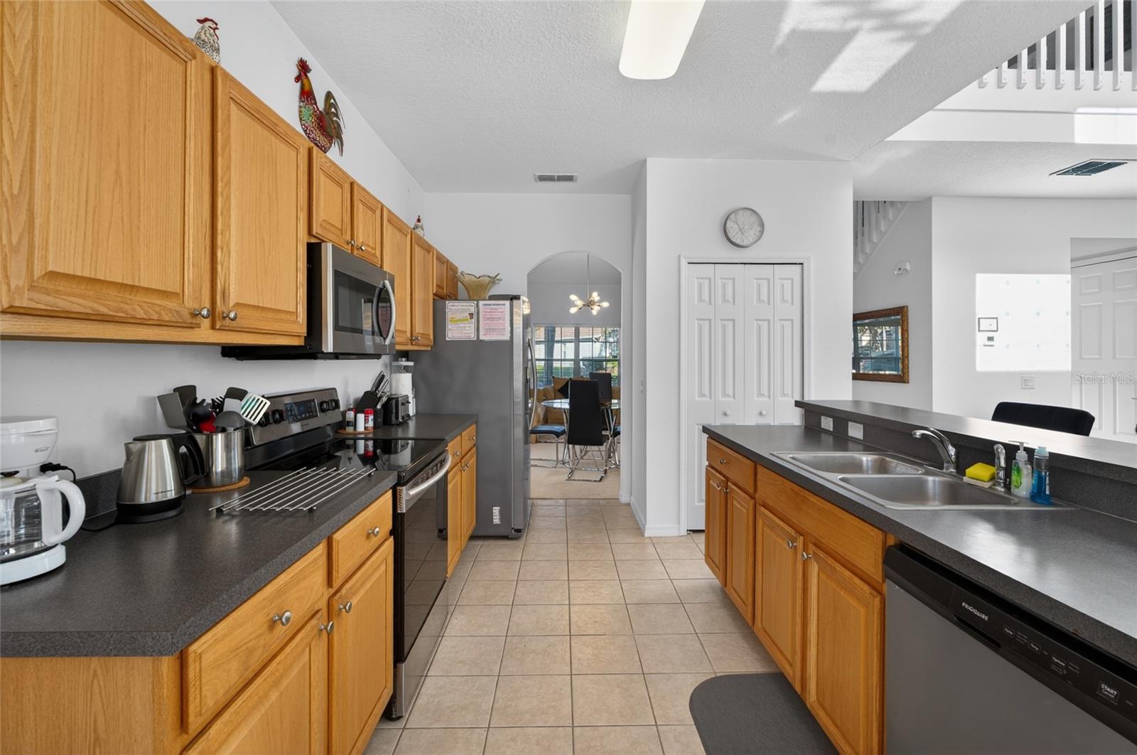 Image 22 of 50 For 169 Moorgate Drive