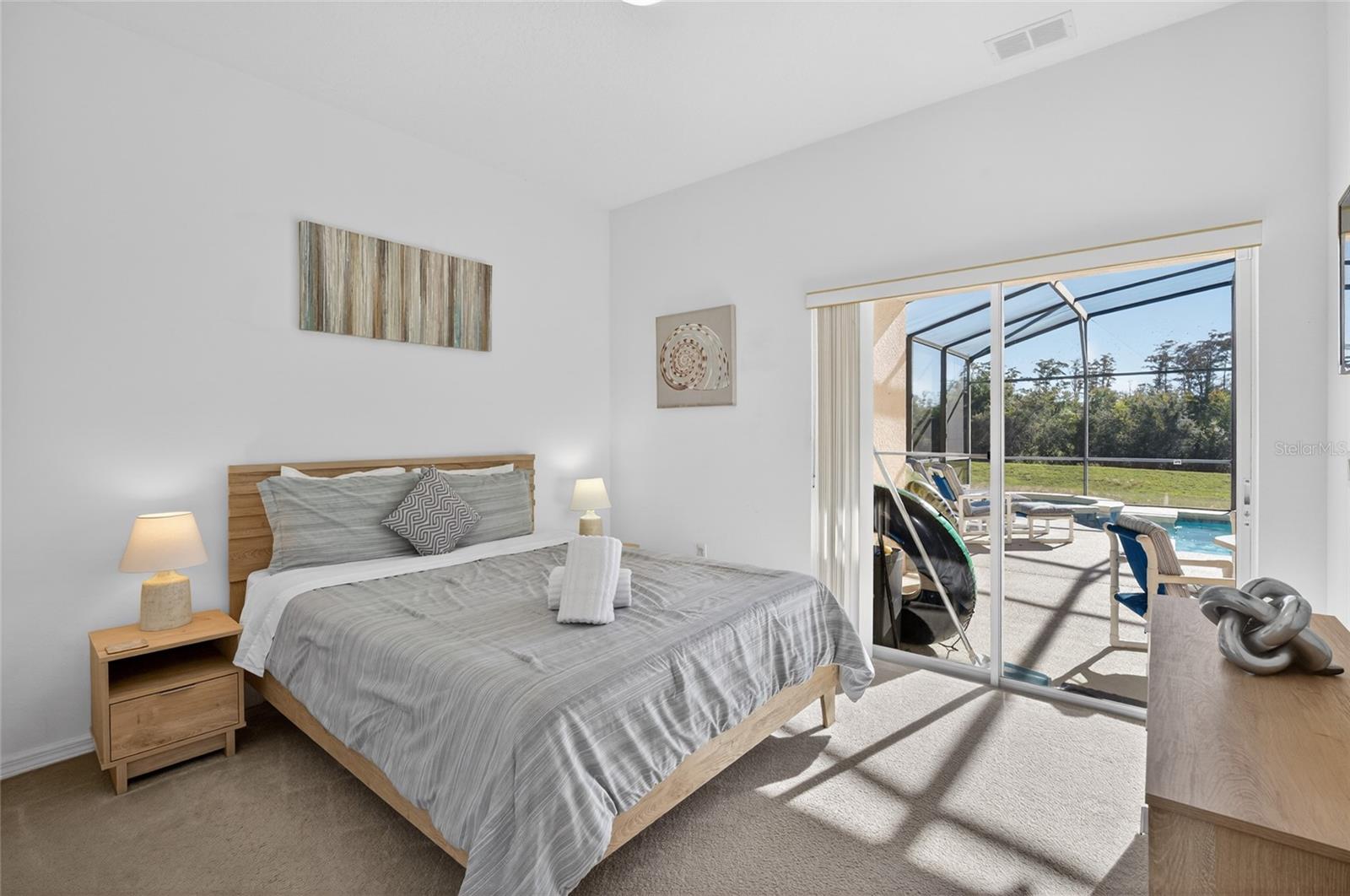 Image 26 of 50 For 169 Moorgate Drive