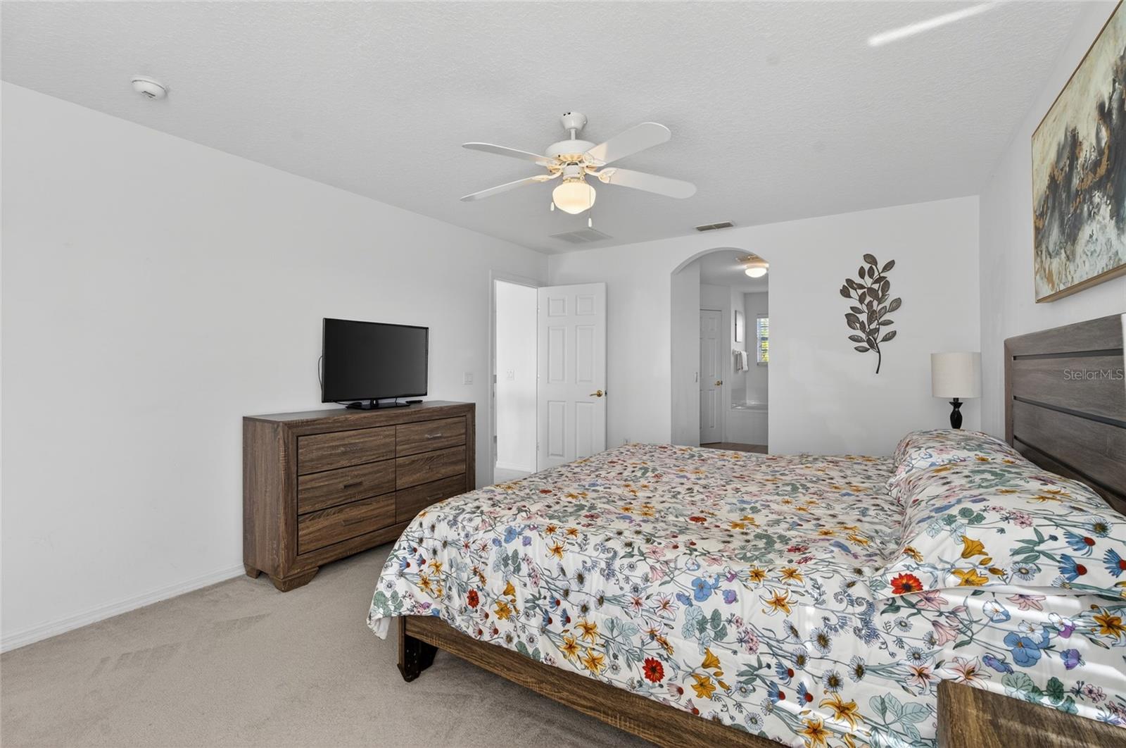 Image 36 of 50 For 169 Moorgate Drive