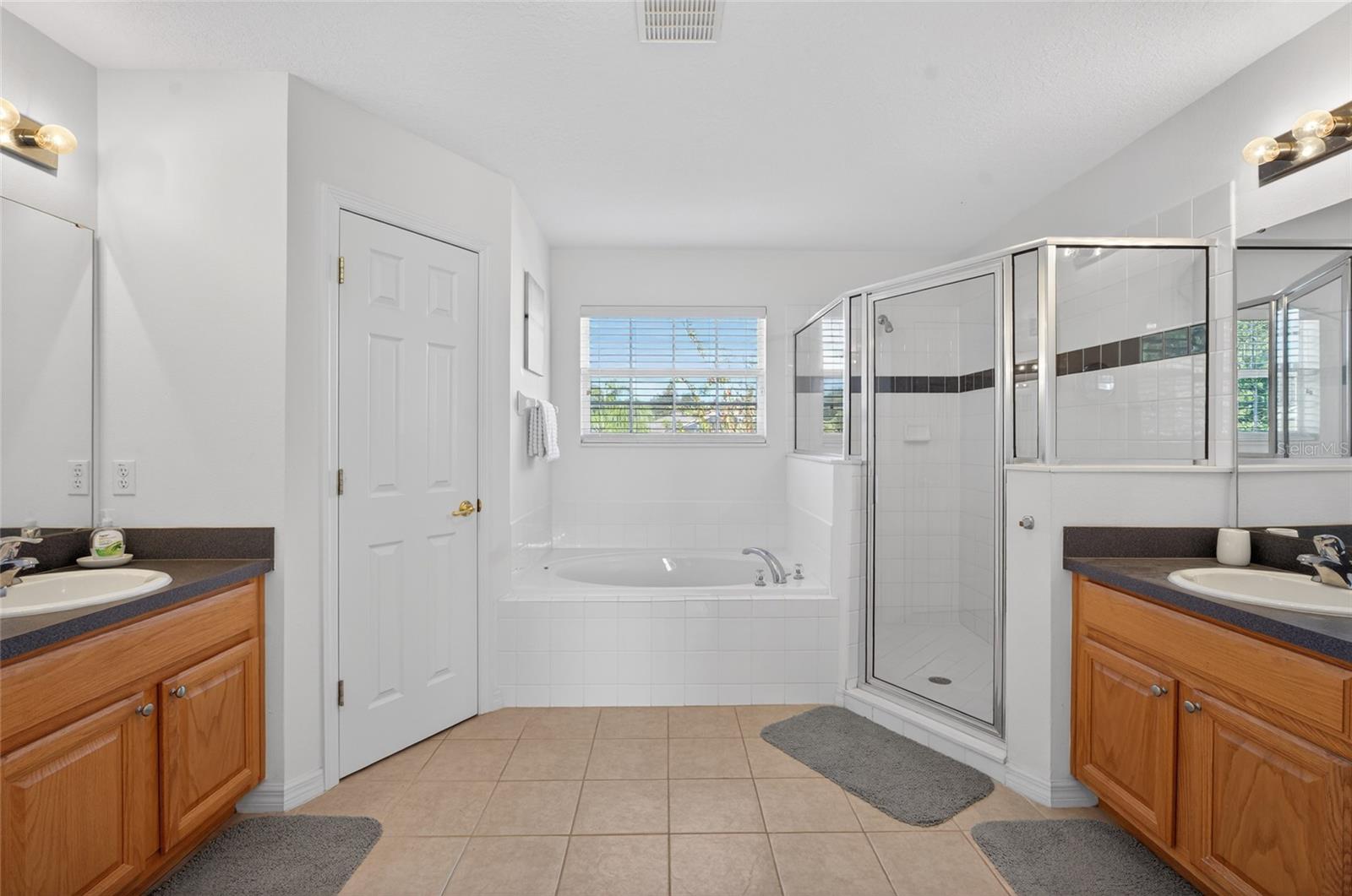 Image 38 of 50 For 169 Moorgate Drive