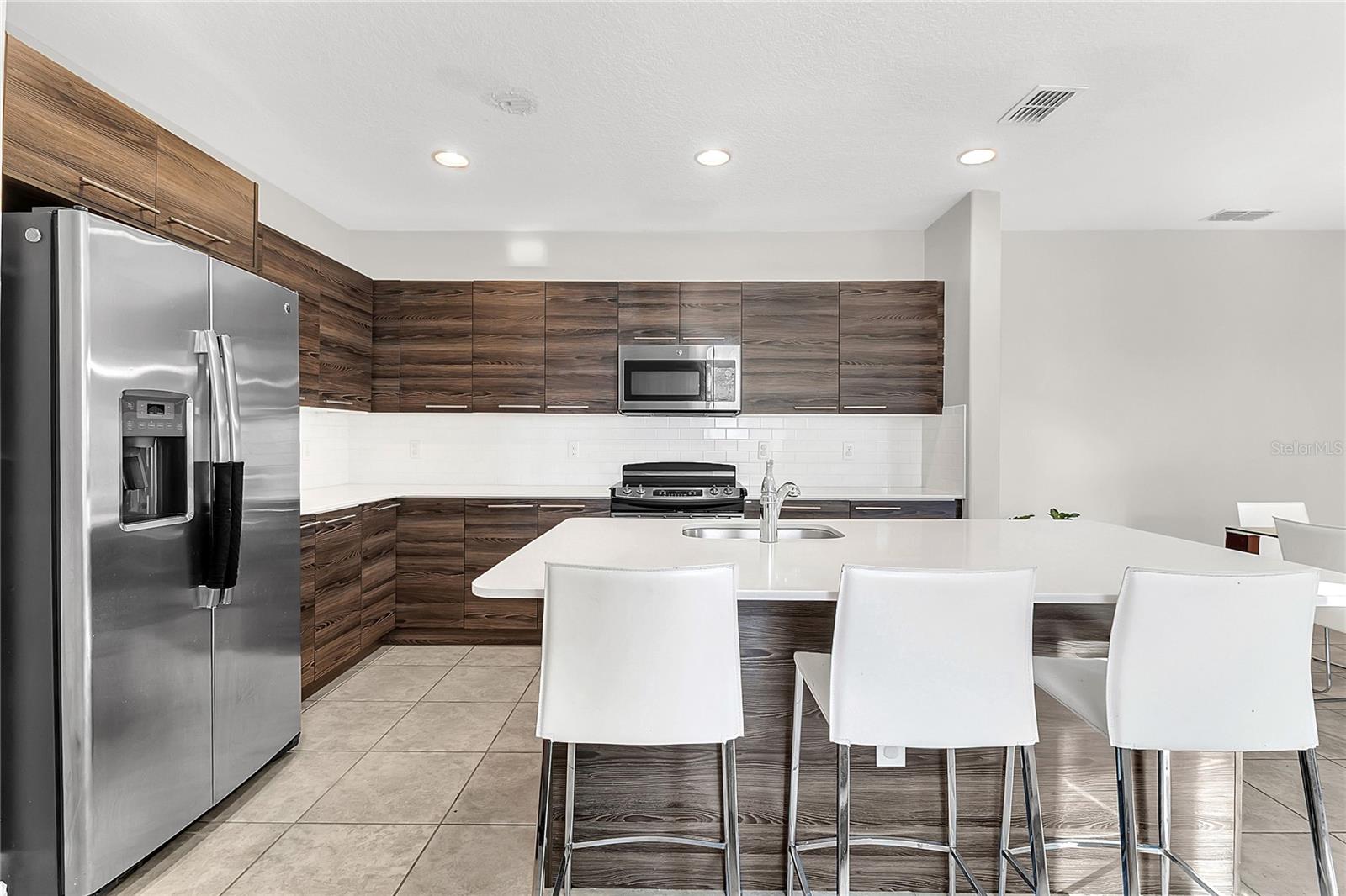 Image 3 of 25 For 105 Kenny Boulevard