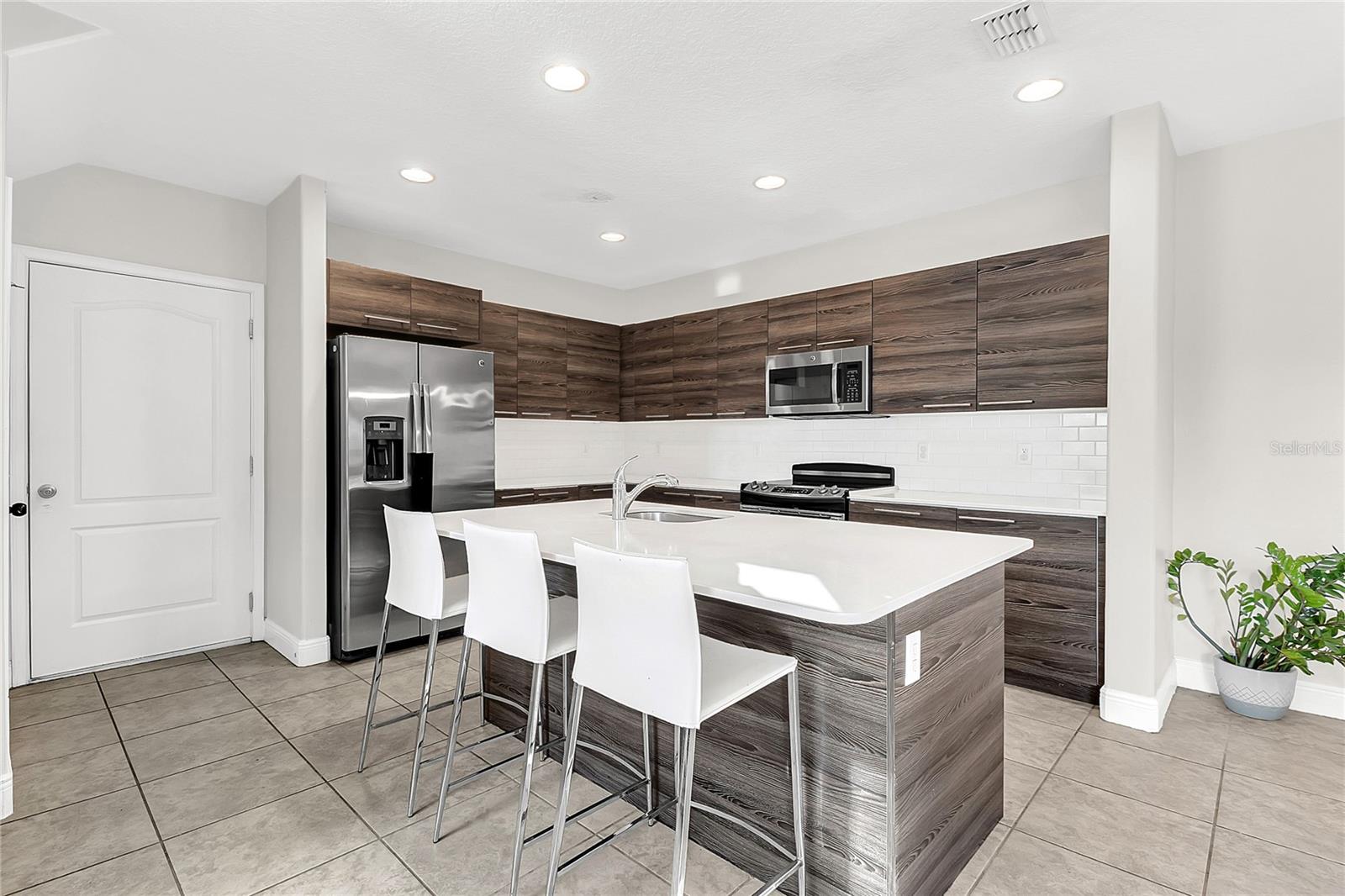 Image 4 of 25 For 105 Kenny Boulevard