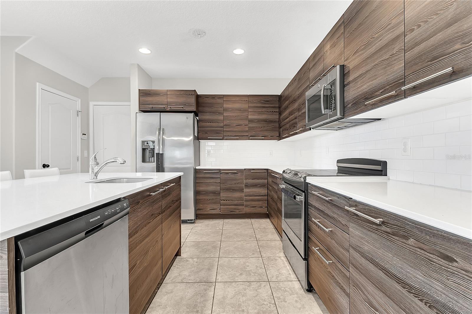 Image 5 of 25 For 105 Kenny Boulevard