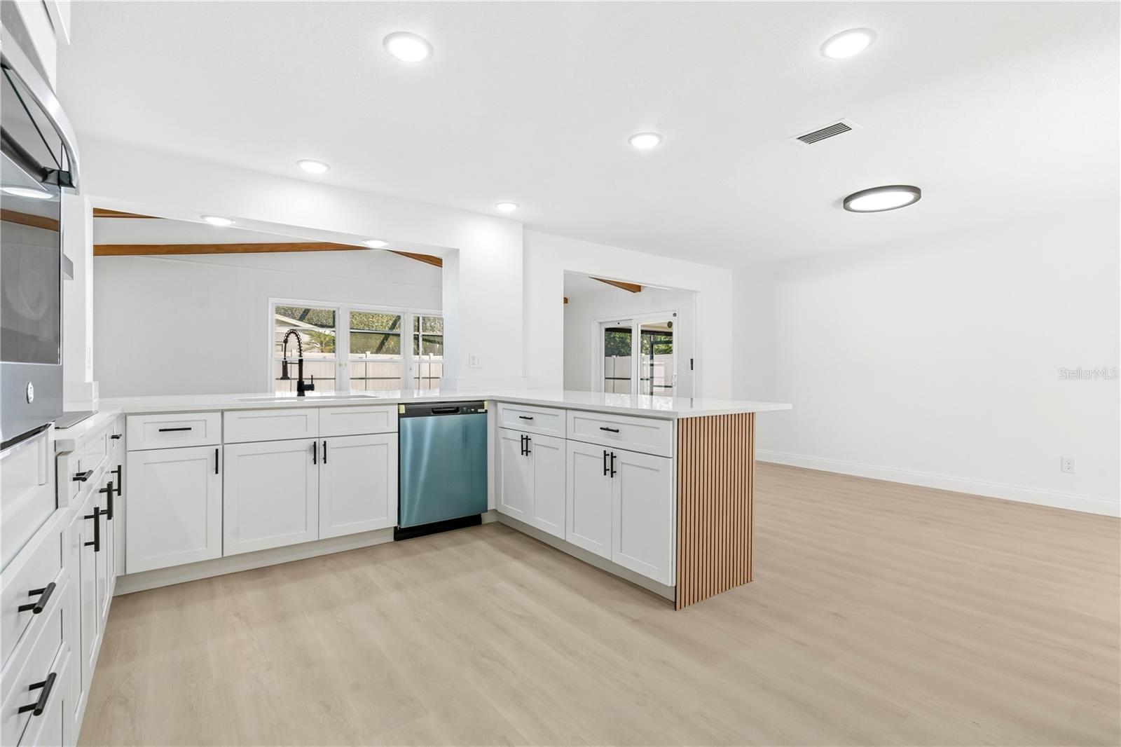 Image 12 of 47 For 1985 Japonica Road