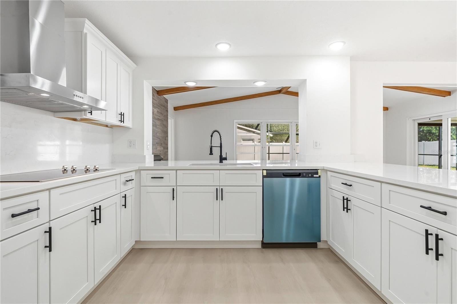 Image 13 of 47 For 1985 Japonica Road