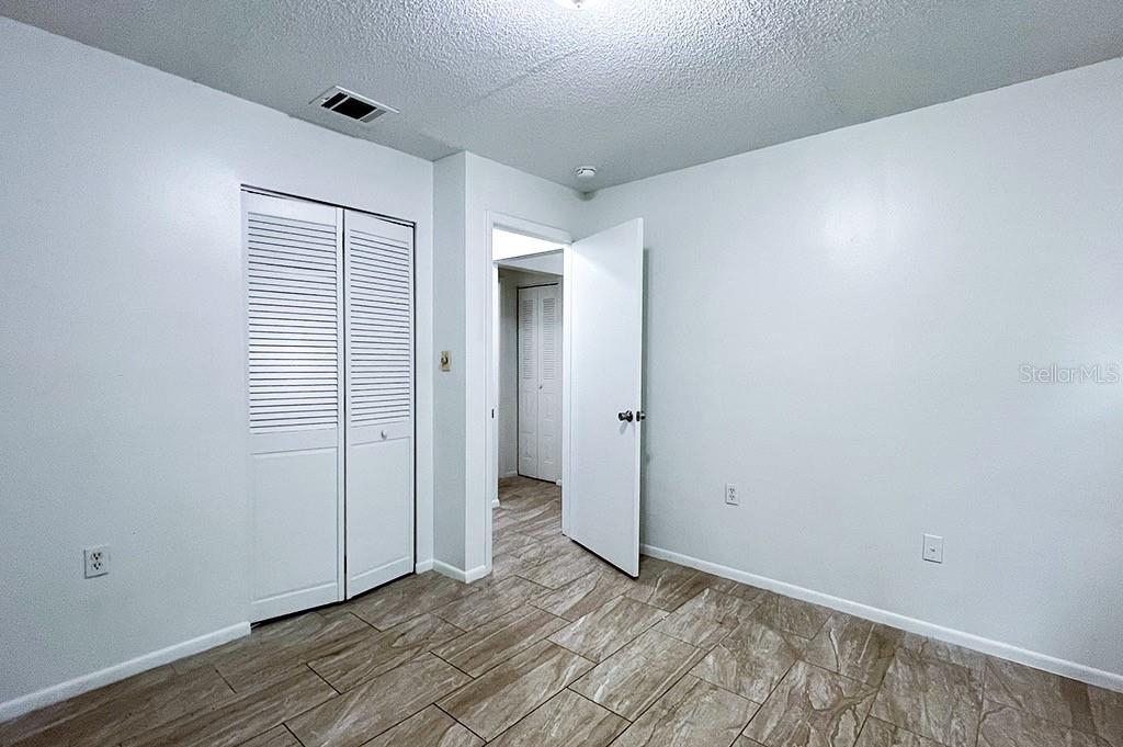 Image 8 of 26 For 10 York Court