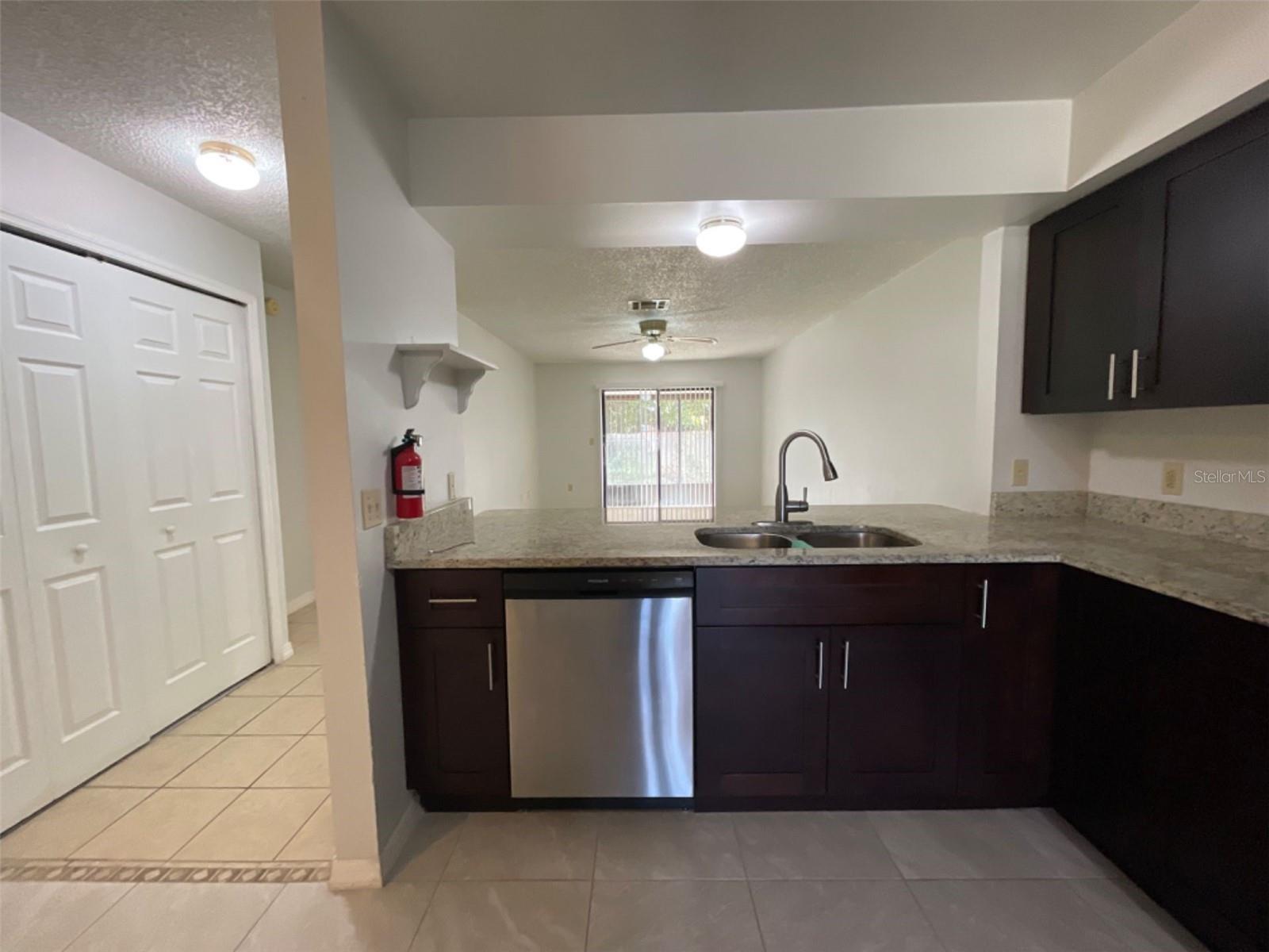 Image 12 of 24 For 809 Glastonbury Drive